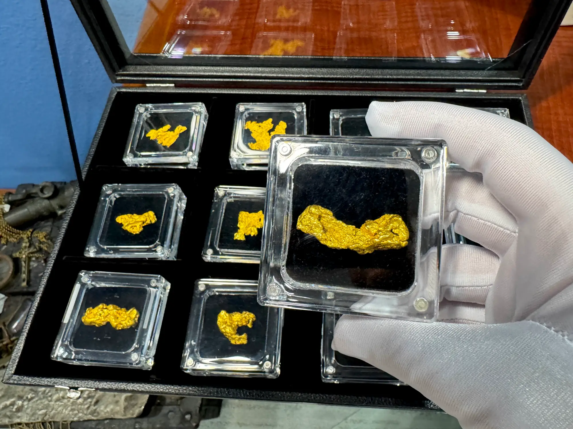 Australian Gold Nugget "Barbell" 19.58gm 39mm 4