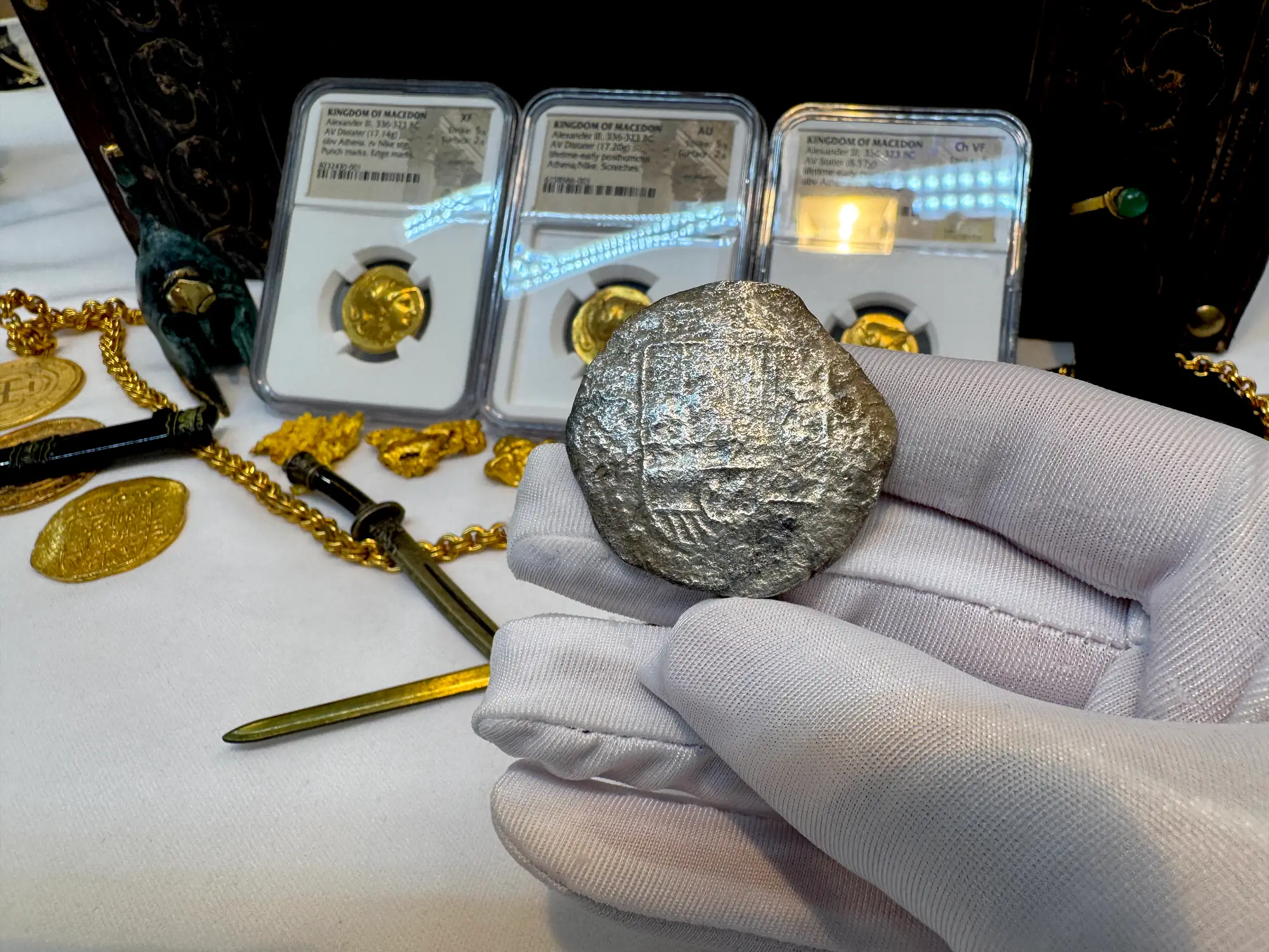 Bolivia 8 Reales 1618-21 "Partial Date- Atocha 1622 Shipwreck" Grade 2 9