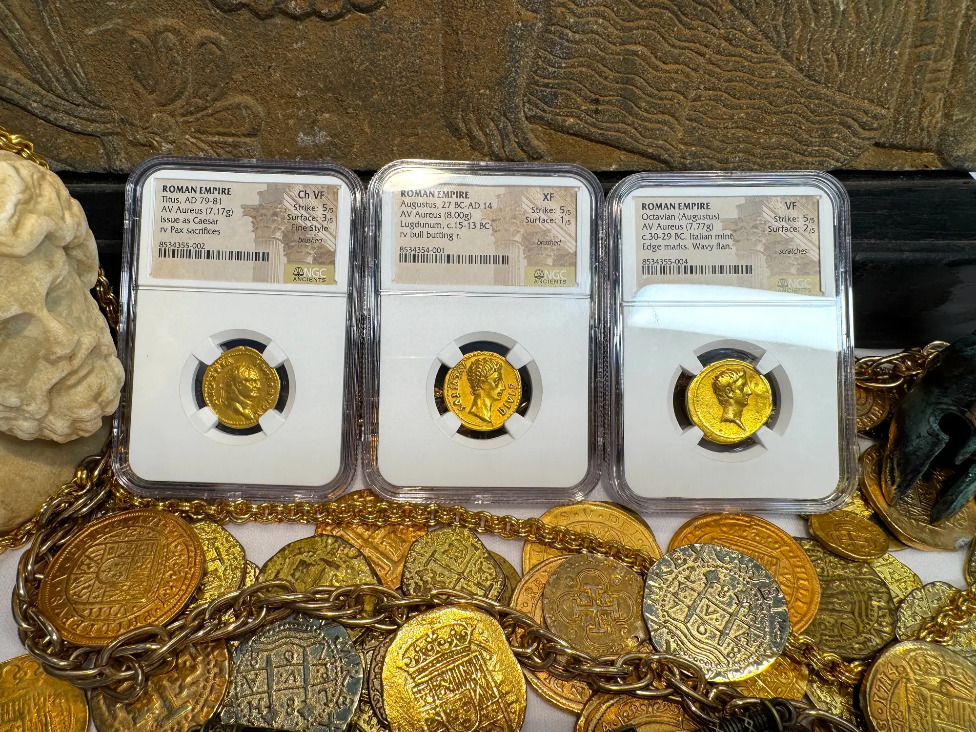 Roman Empire "Octavian" 30BC Aureus NGC VF 5x2 6