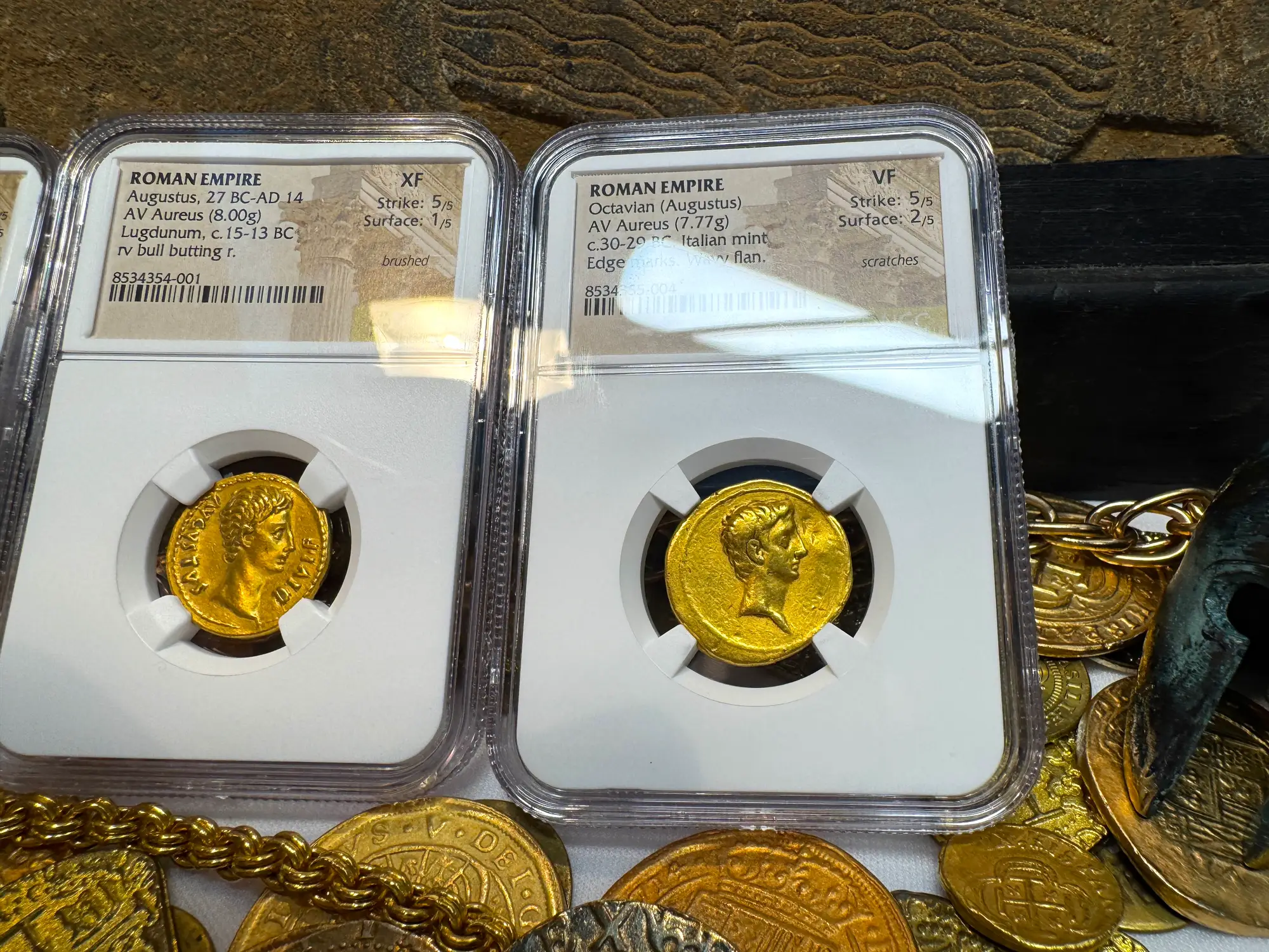 Roman Empire "Octavian" 30BC Aureus NGC VF 5x2 7