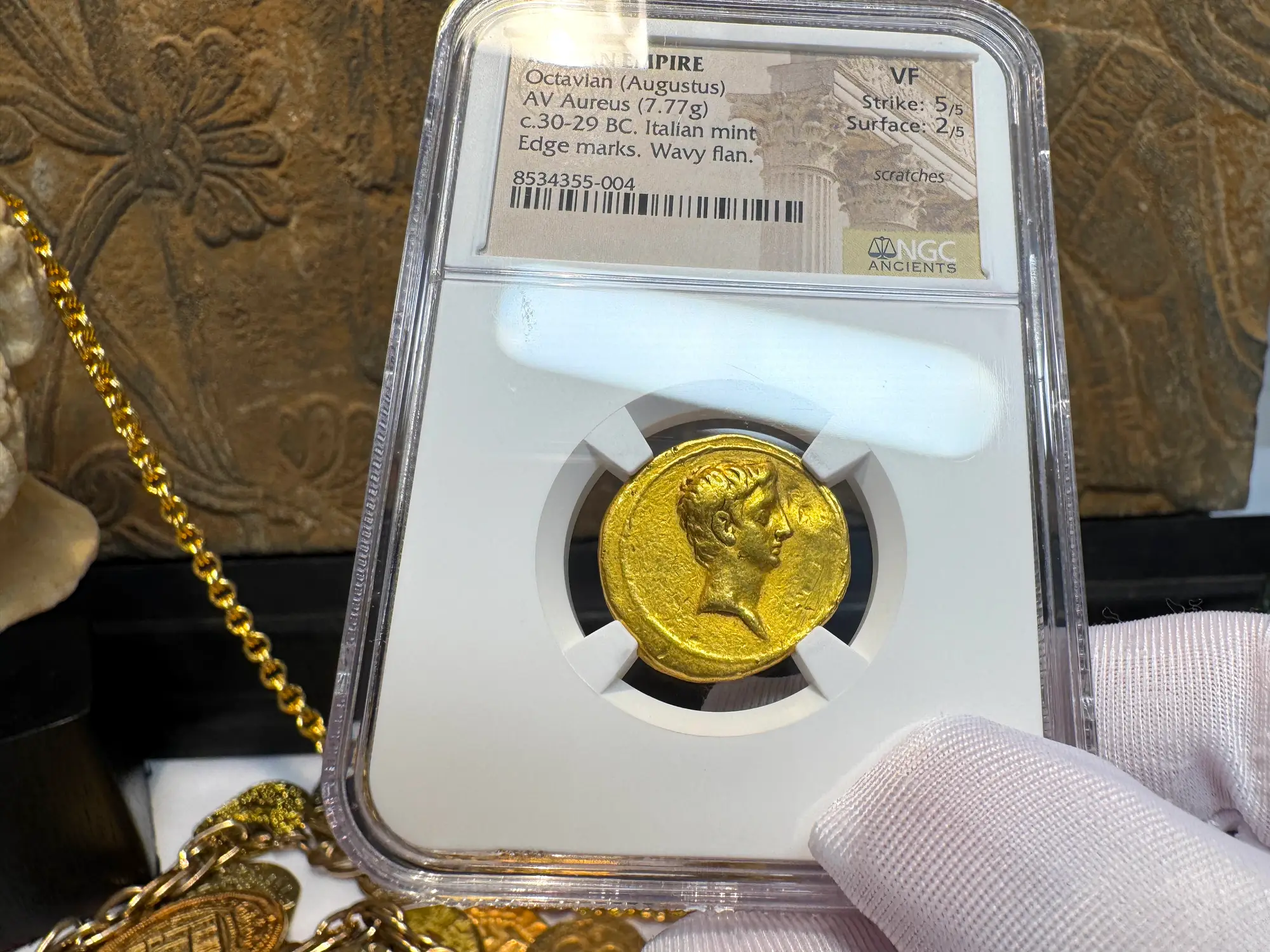Roman Empire "Octavian" 30BC Aureus NGC VF 5x2 13