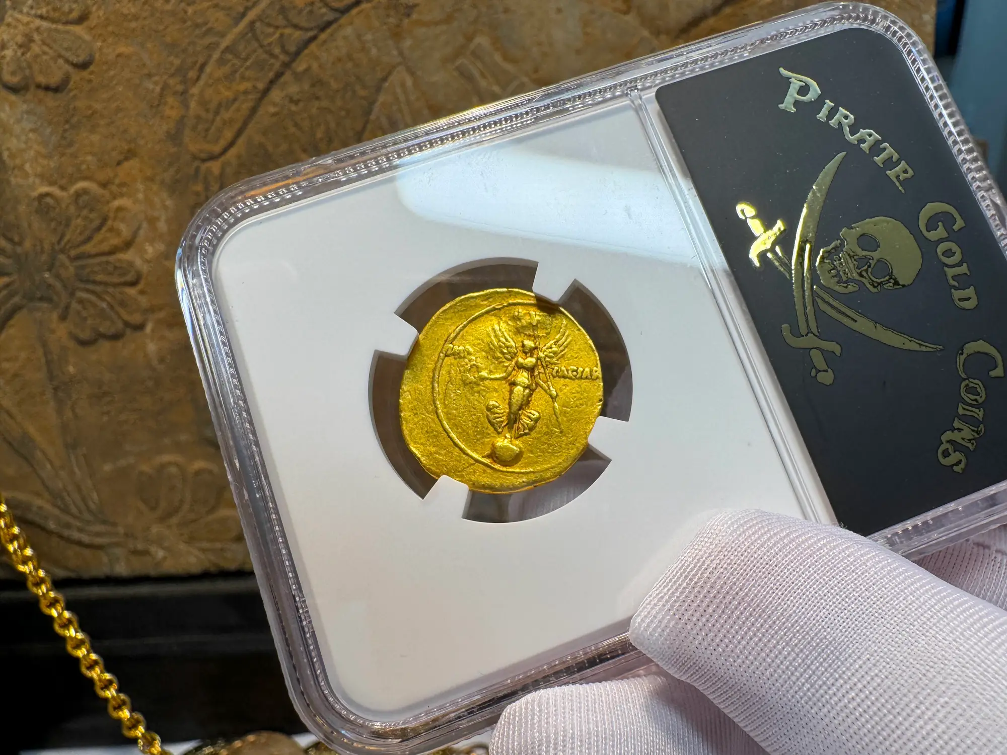 Roman Empire "Octavian" 30BC Aureus NGC VF 5x2 15