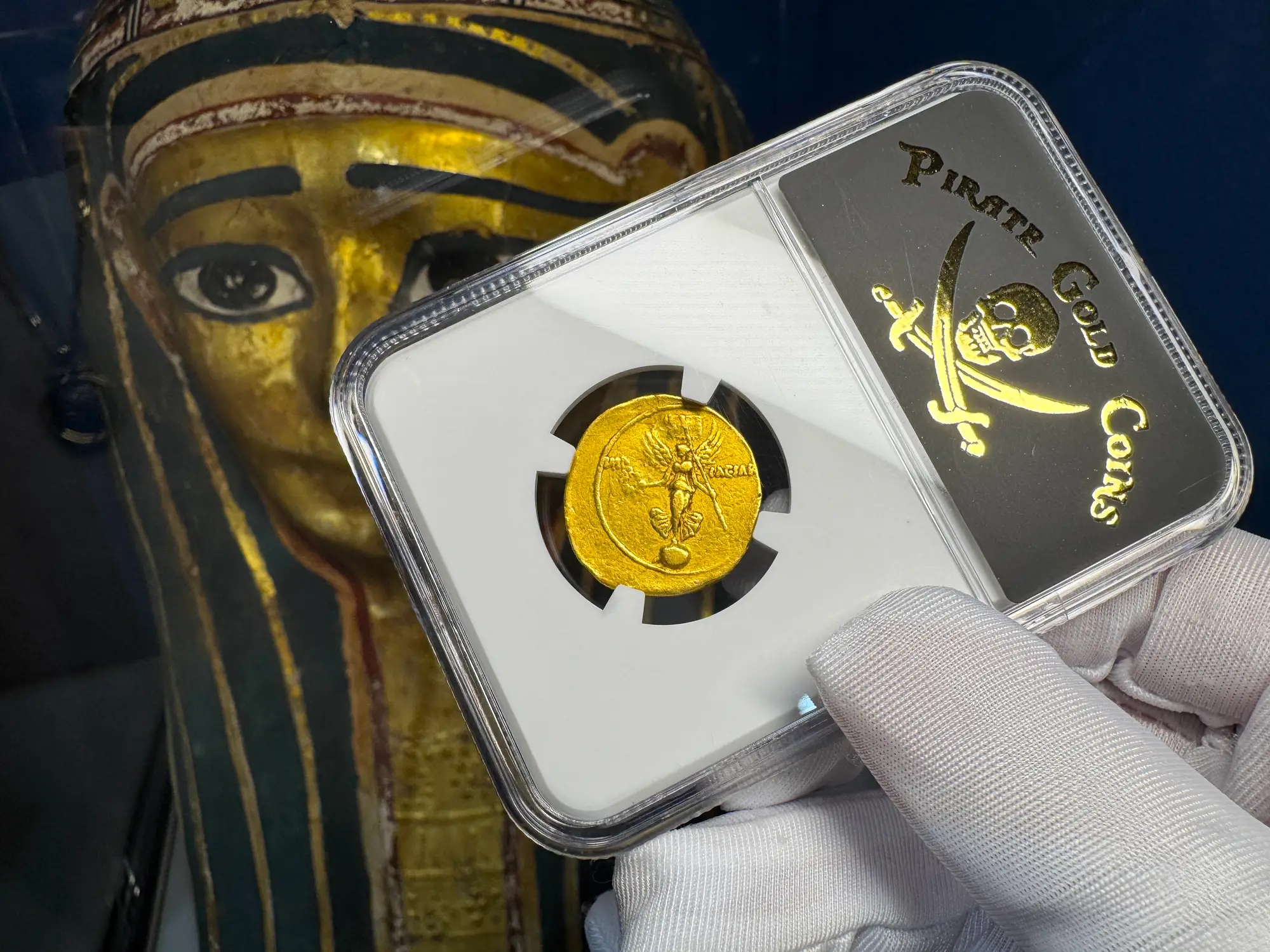 Roman Empire "Octavian" 30BC Aureus NGC VF 5x2 21