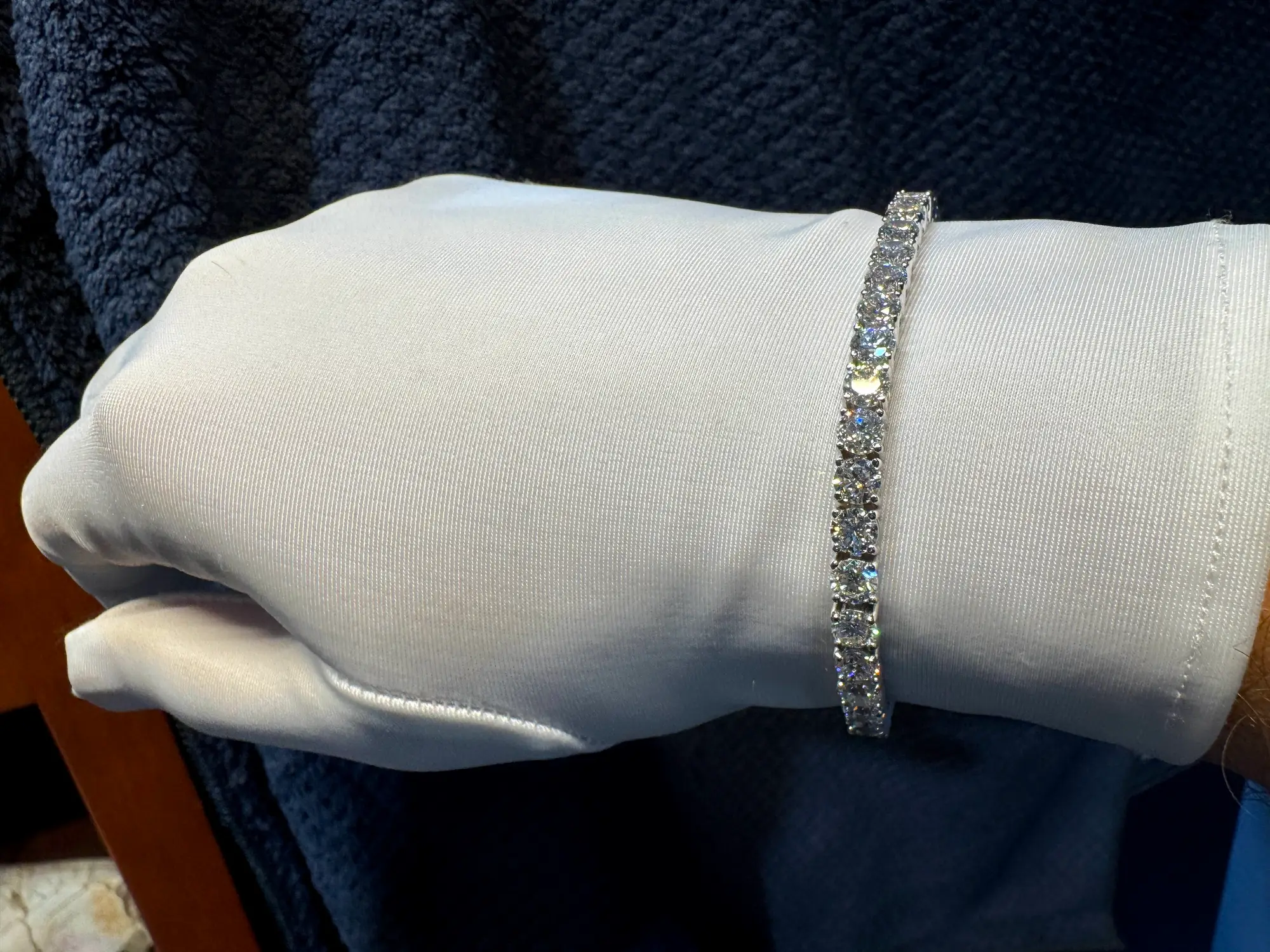 Diamond Tennis Bracelet D Color VVS2 Weight 14.43ct 9