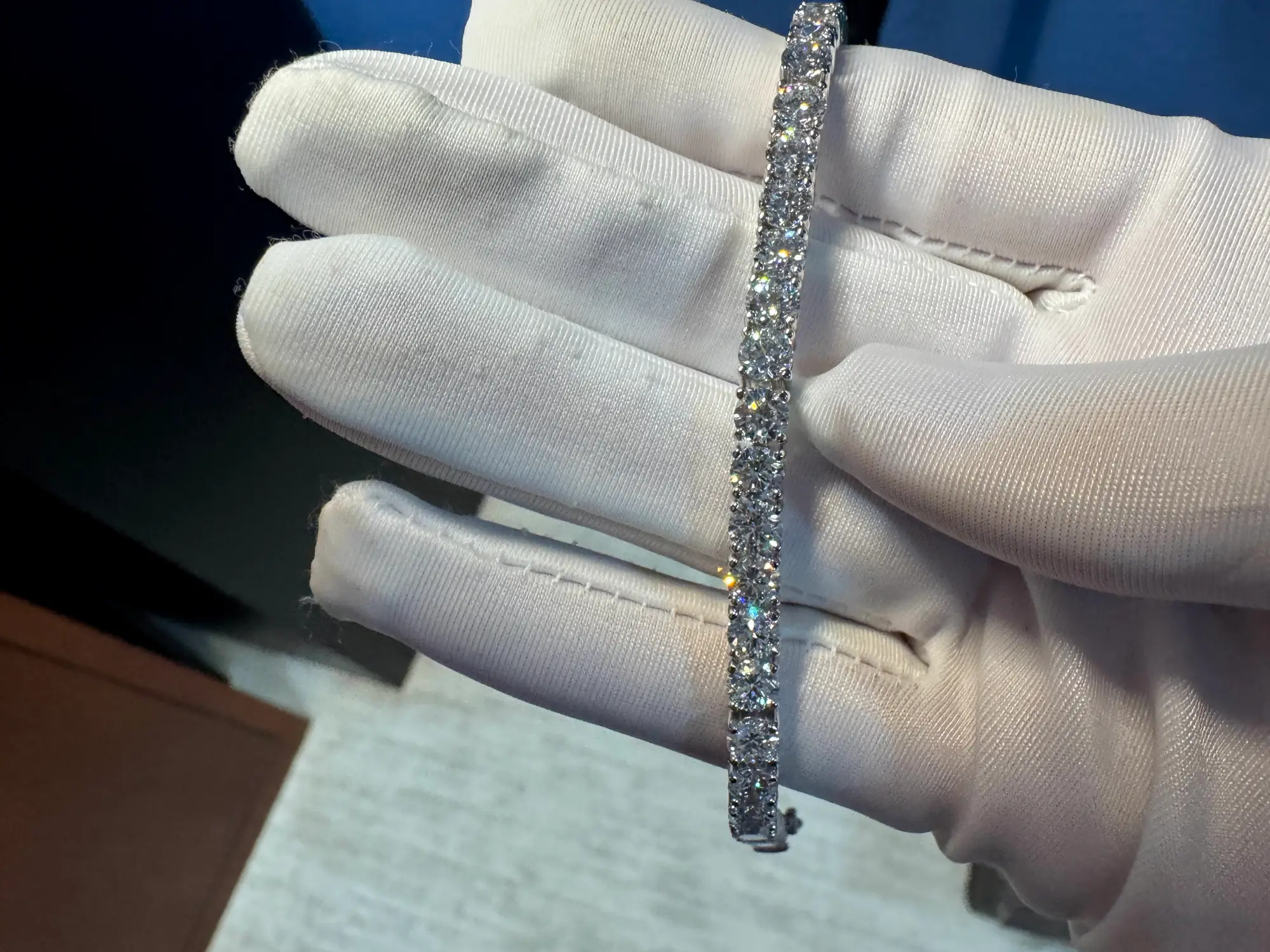 Diamond Tennis Bracelet D Color VVS2 Weight 14.43ct 10