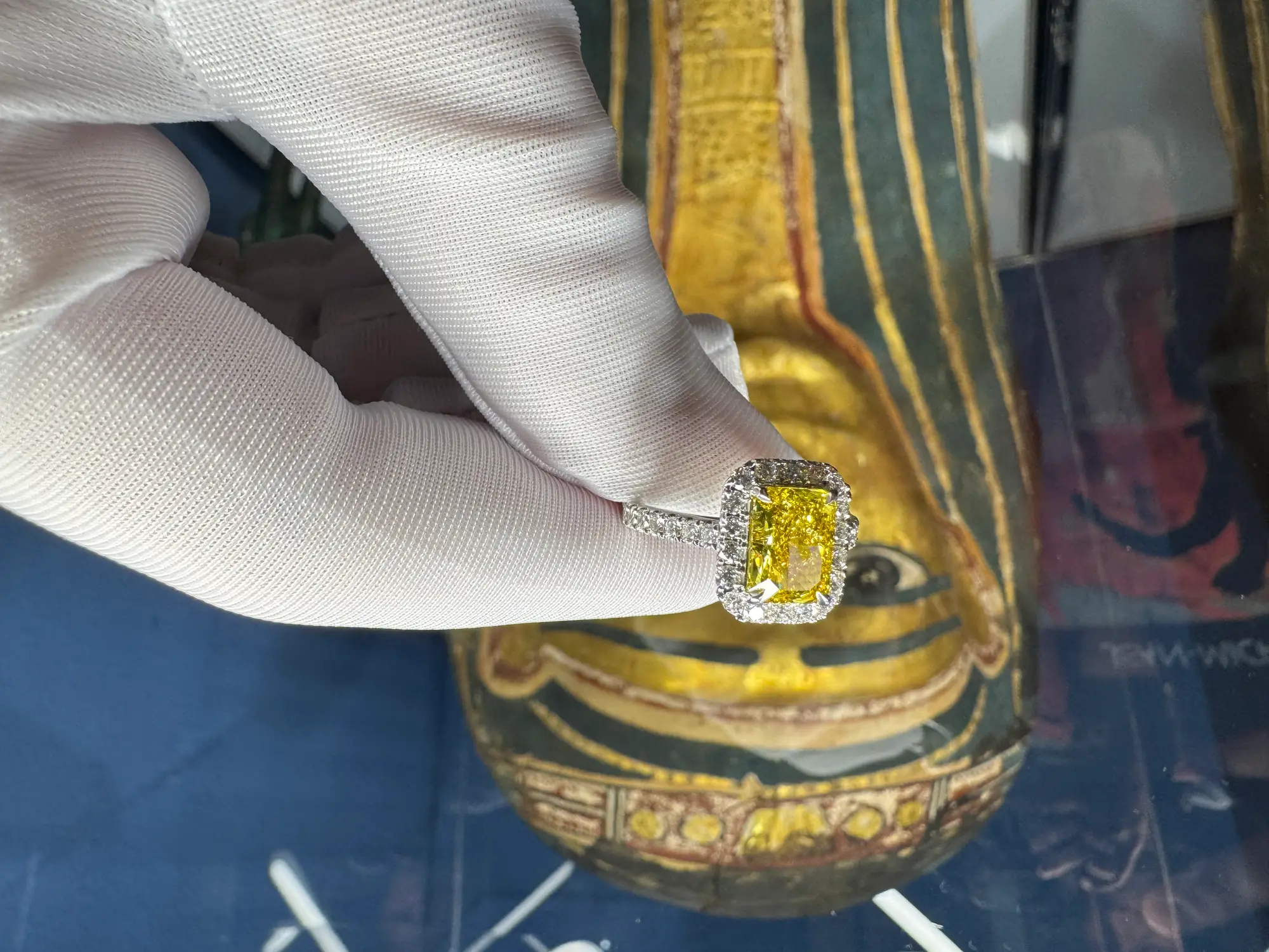 Lab Grown Fancy Yellow Diamond Ring 2CT VVS1 12