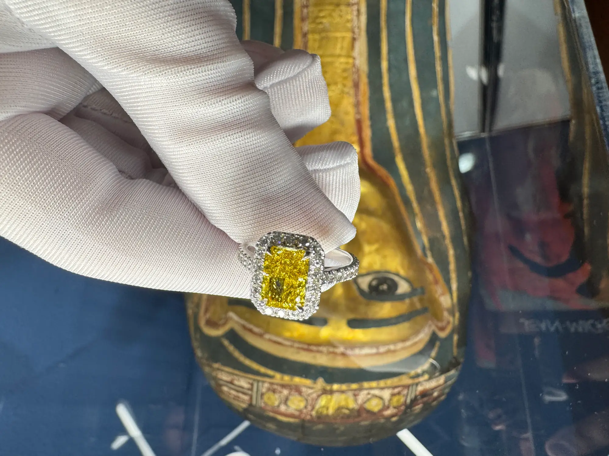 Lab Grown Fancy Yellow Diamond Ring 2CT VVS1 19