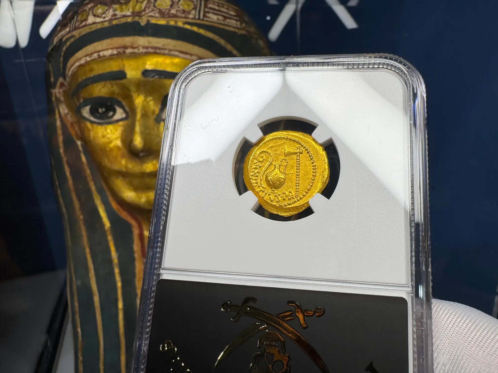 Roman Imperatorial "Julius Caesar" 1st of 12 Caesars NGC AU 8