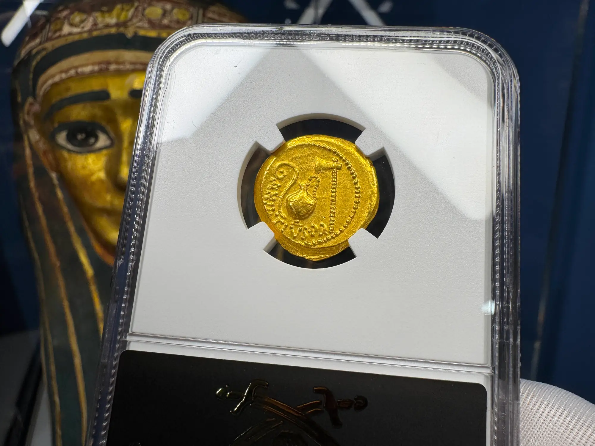 Roman Imperatorial "Julius Caesar" 1st of 12 Caesars NGC AU 29