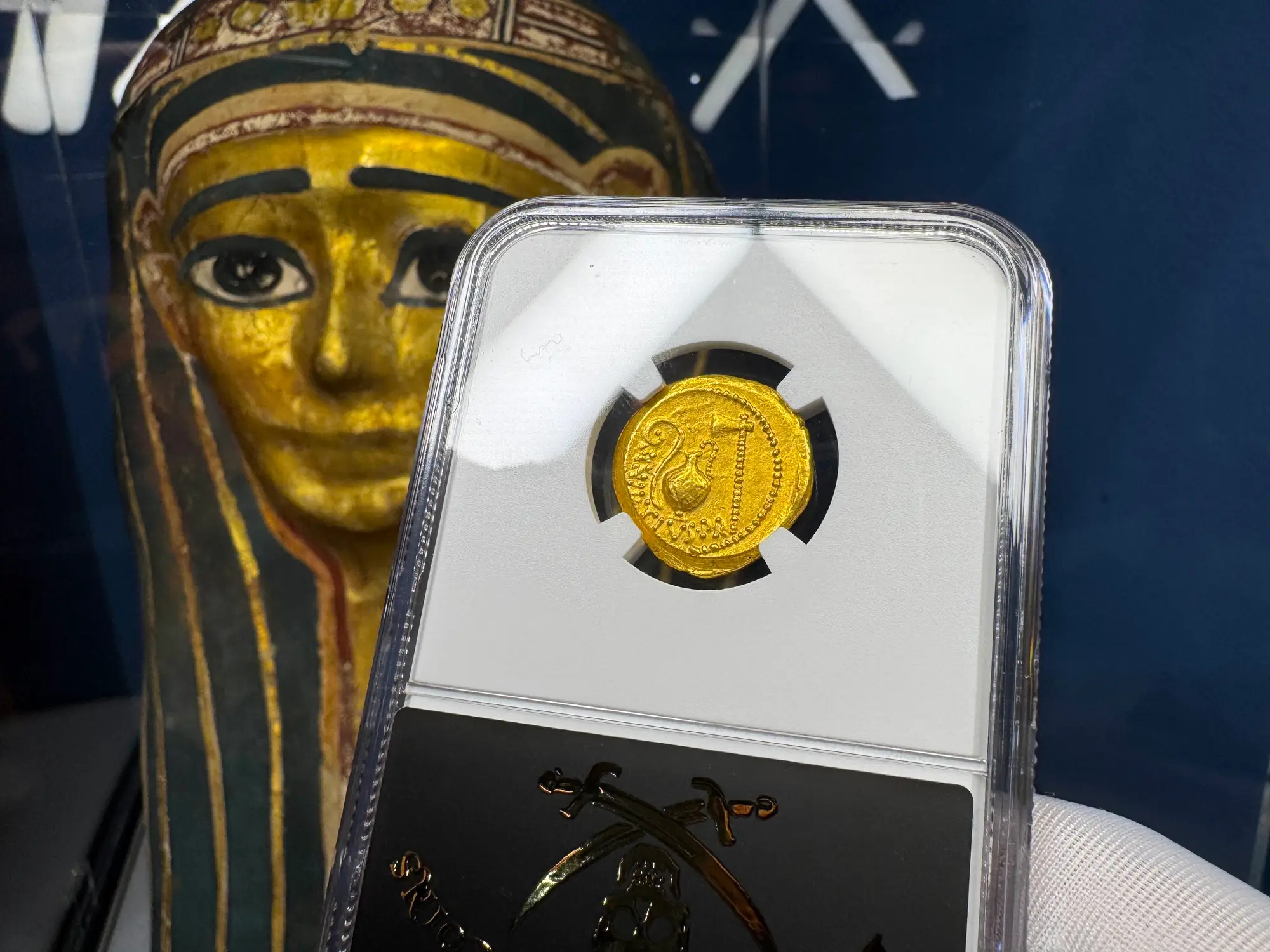 Roman Imperatorial "Julius Caesar" 1st of 12 Caesars NGC AU 31