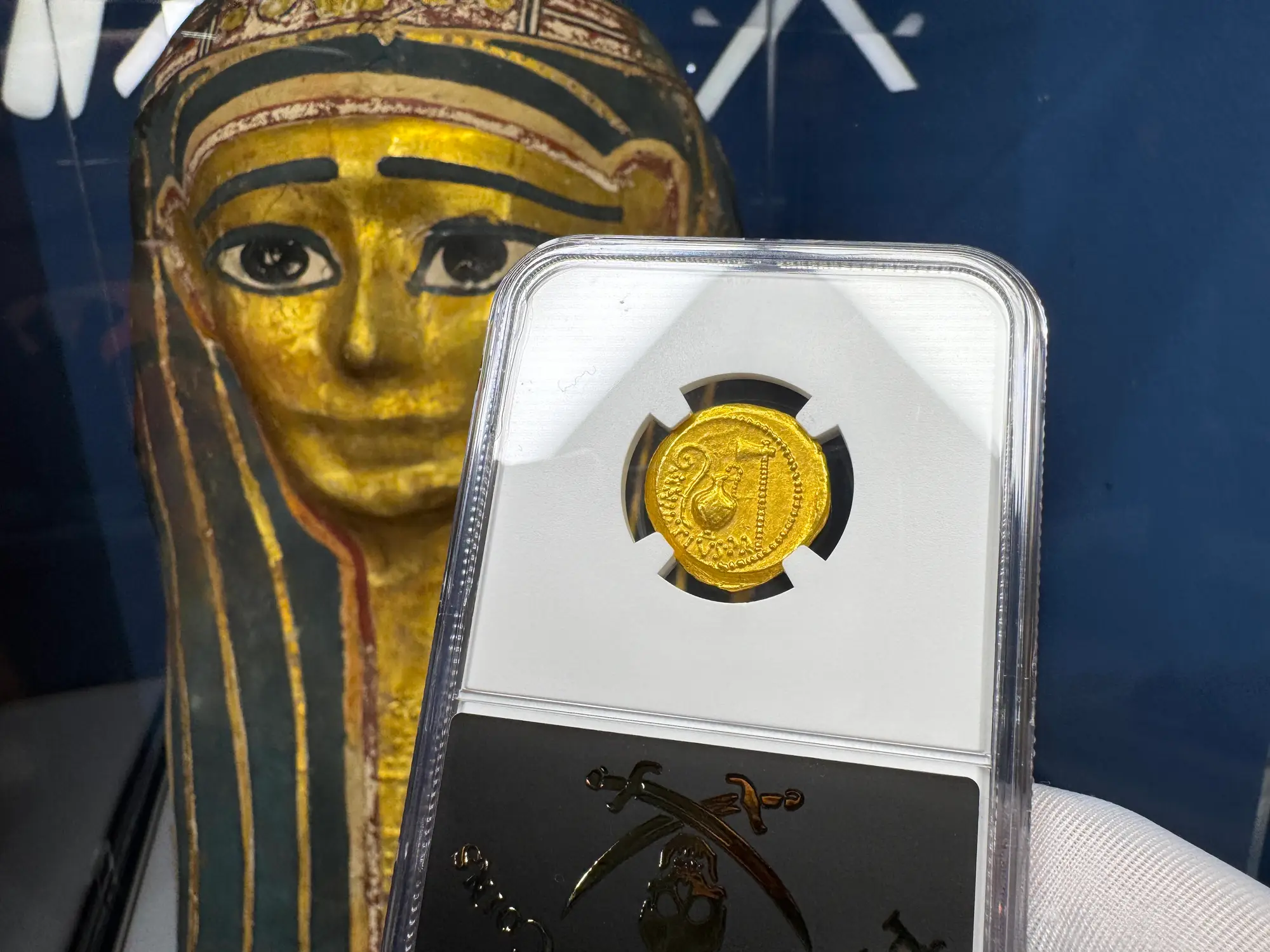 Roman Imperatorial "Julius Caesar" 1st of 12 Caesars NGC AU 32