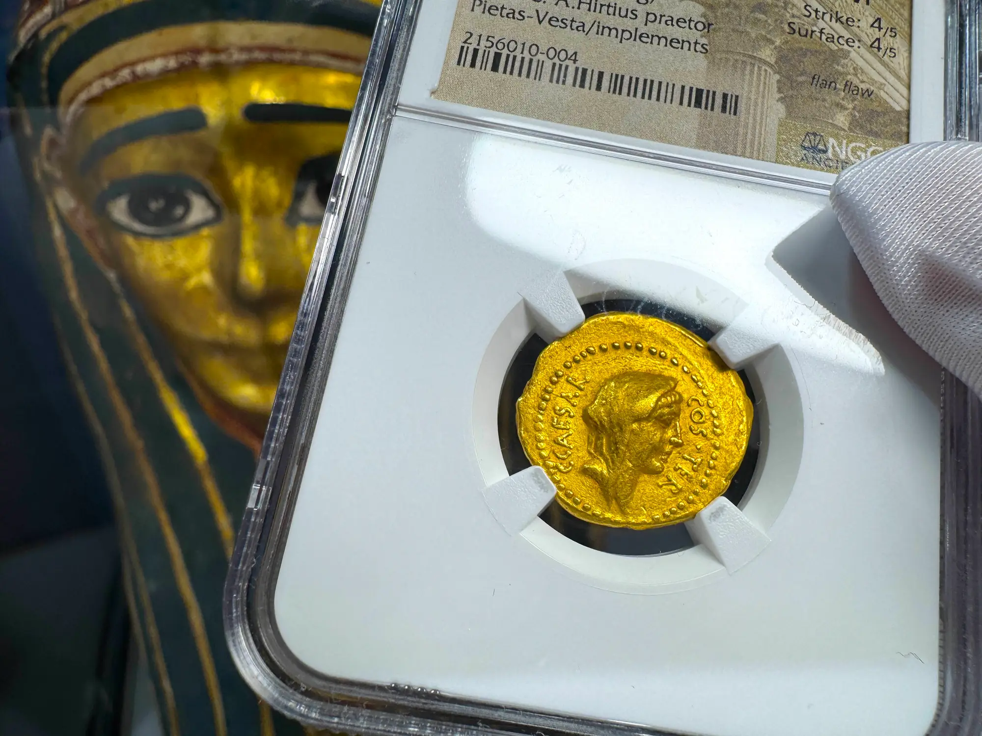 Roman Imperatorial "Julius Caesar" 44BC Aureus NGC Ch VF 2