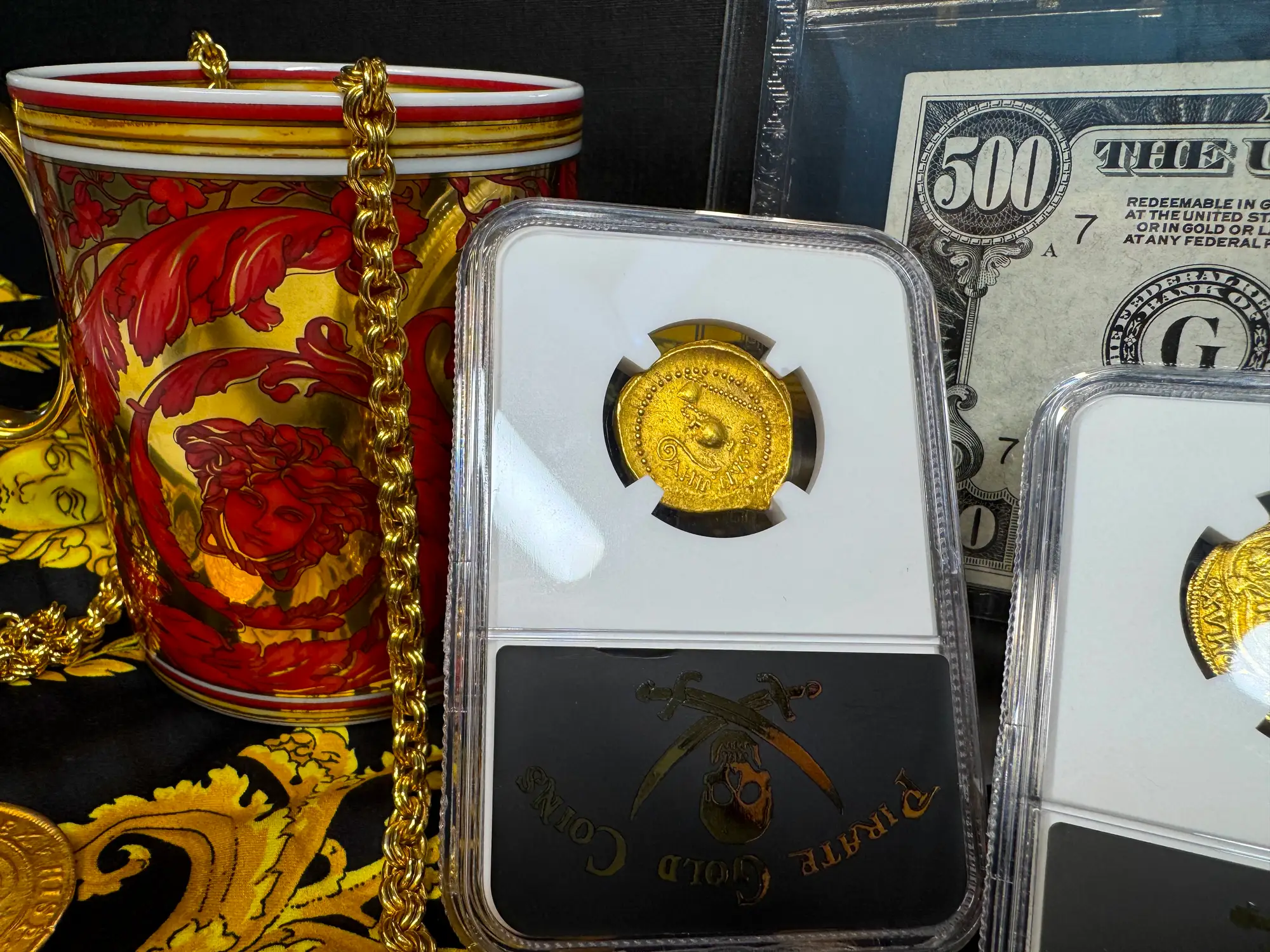 Roman Imperatorial "Julius Caesar" Aureus NGC Ch VF 17