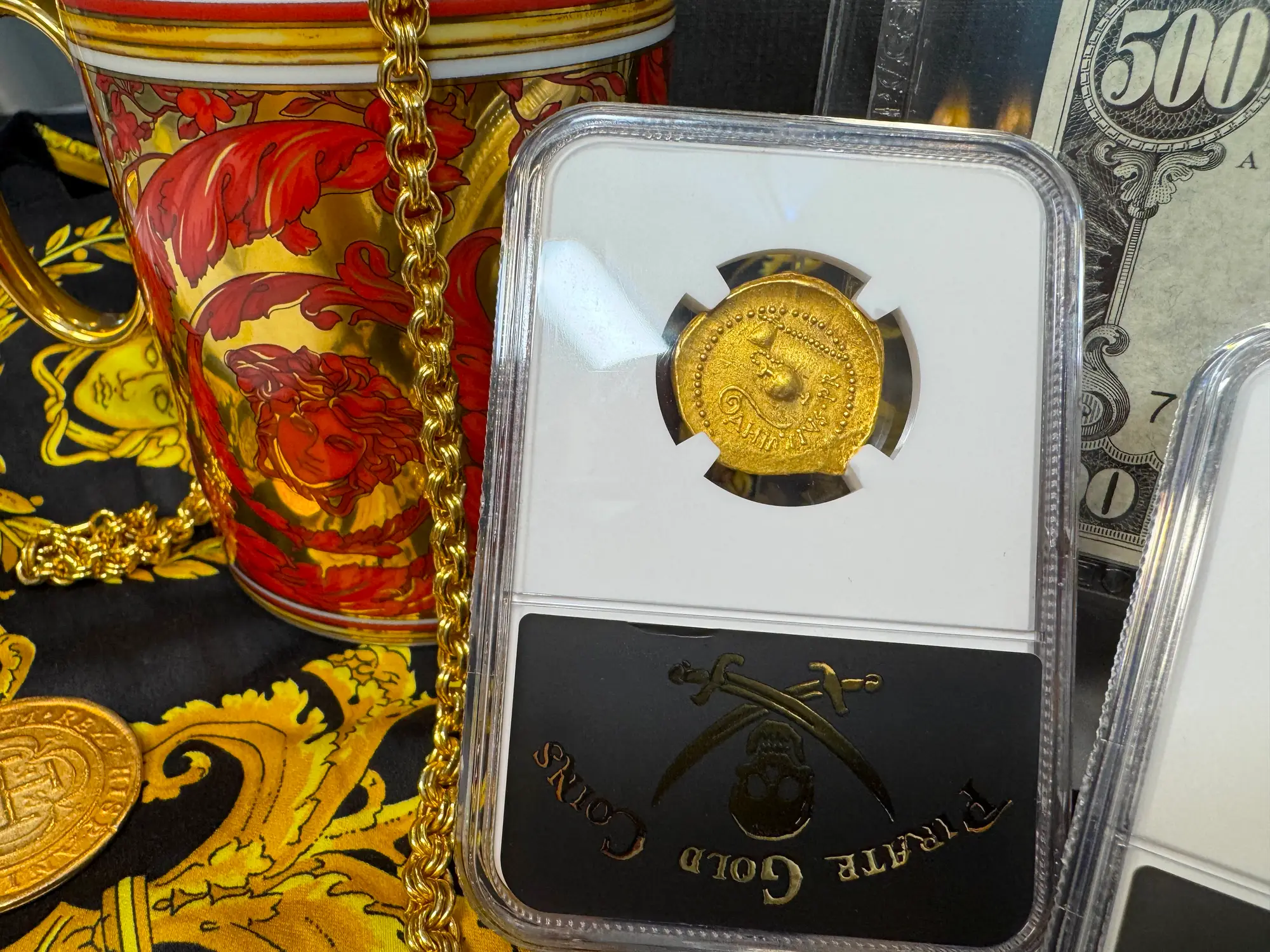 Roman Imperatorial "Julius Caesar" Aureus NGC Ch VF 6