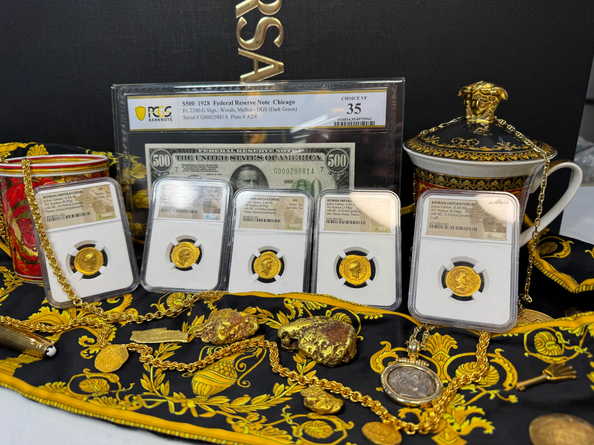 Roman Imperatorial "Julius Caesar" Aureus NGC Ch VF 44