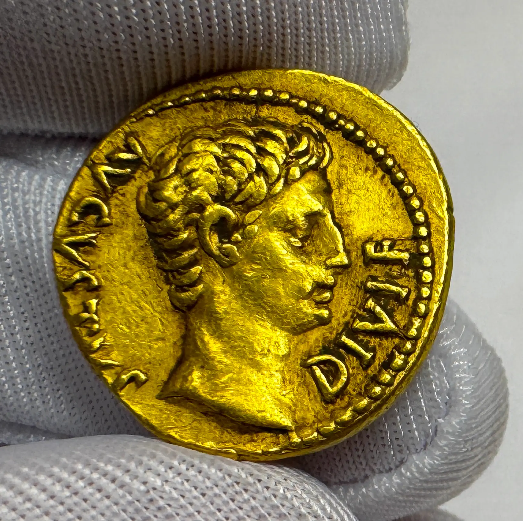 Roman Empire "Augustus | Bull" 27BC Aureus NGC Ch VF 45