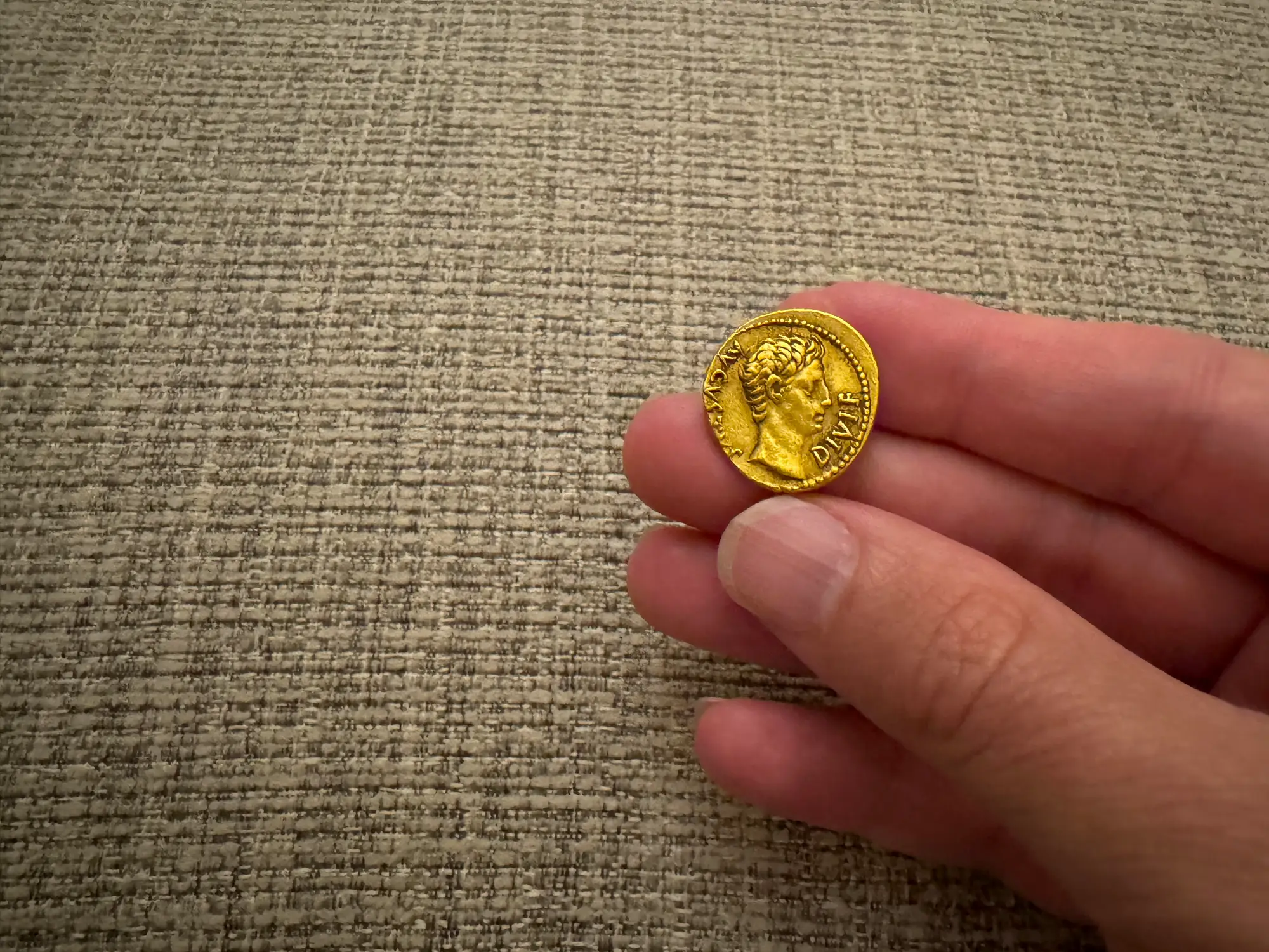 Roman Empire "Augustus | Bull" 27BC Aureus NGC Ch VF 28