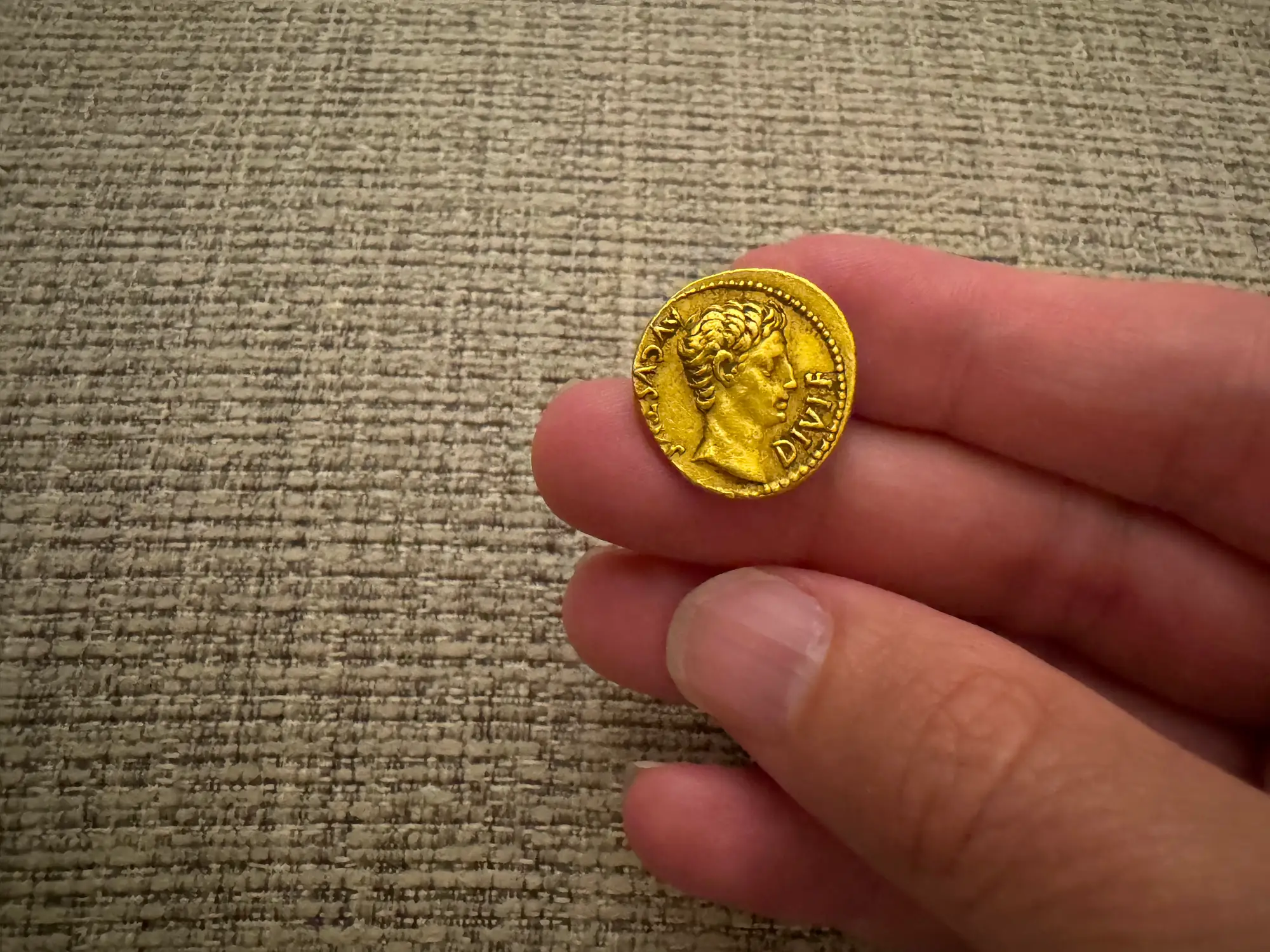 Roman Empire "Augustus | Bull" 27BC Aureus NGC Ch VF 27