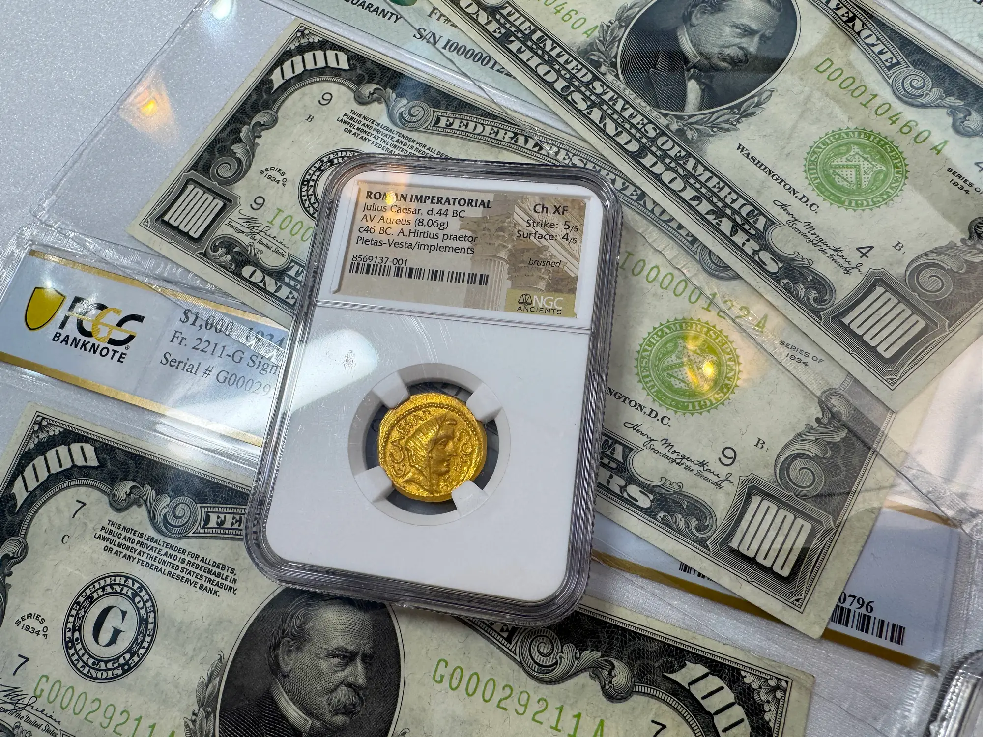 Roman Imperatorial "Julius Caesar" 44BC Aureus NGC Ch XF 5