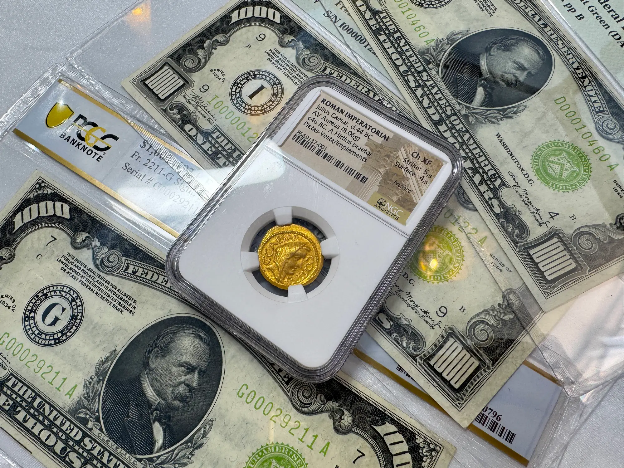 Roman Imperatorial "Julius Caesar" 44BC Aureus NGC Ch XF 7