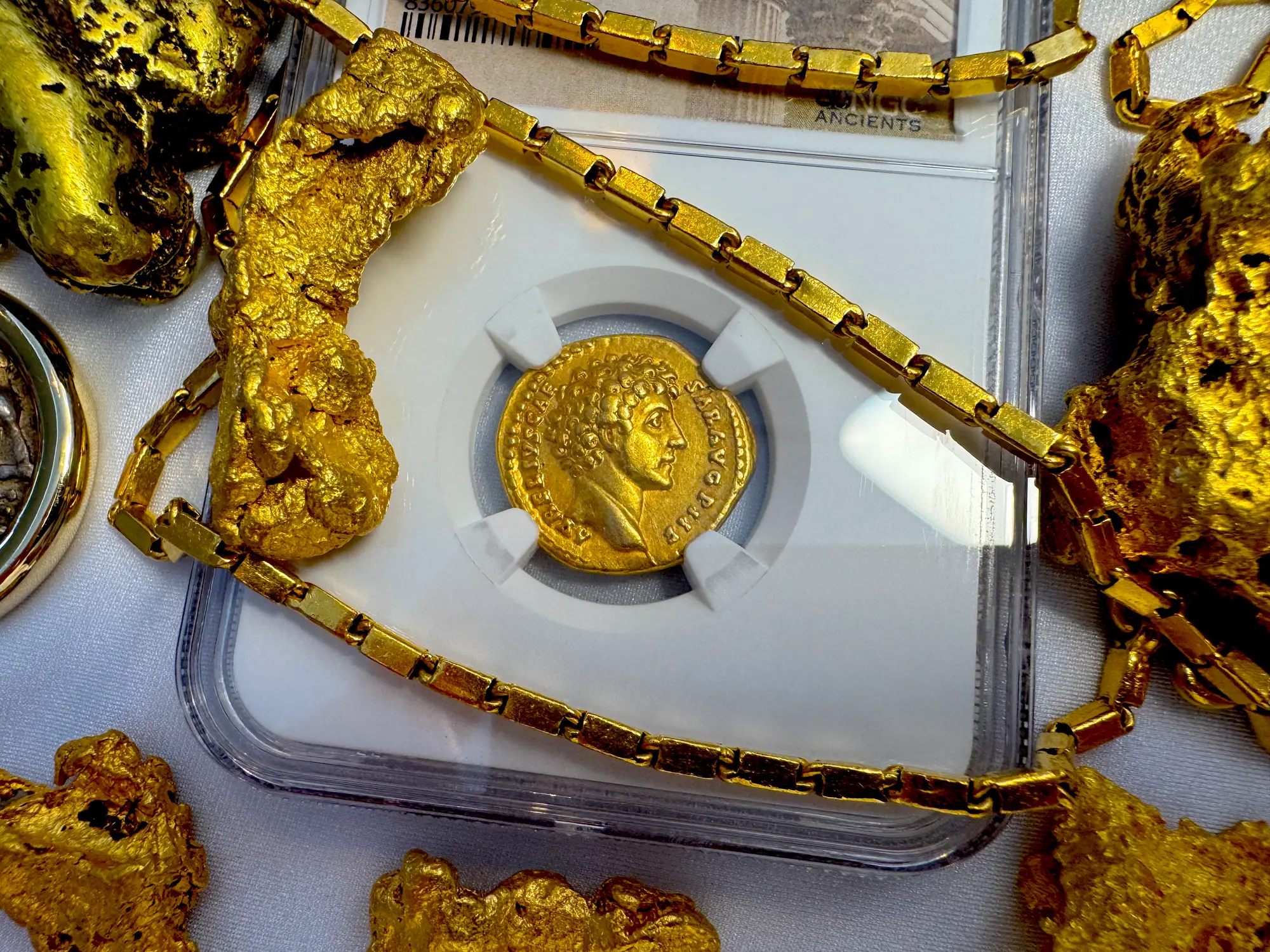 Roman Empire "Marcus Aurelius" 161AD Aureus NGC XF 18