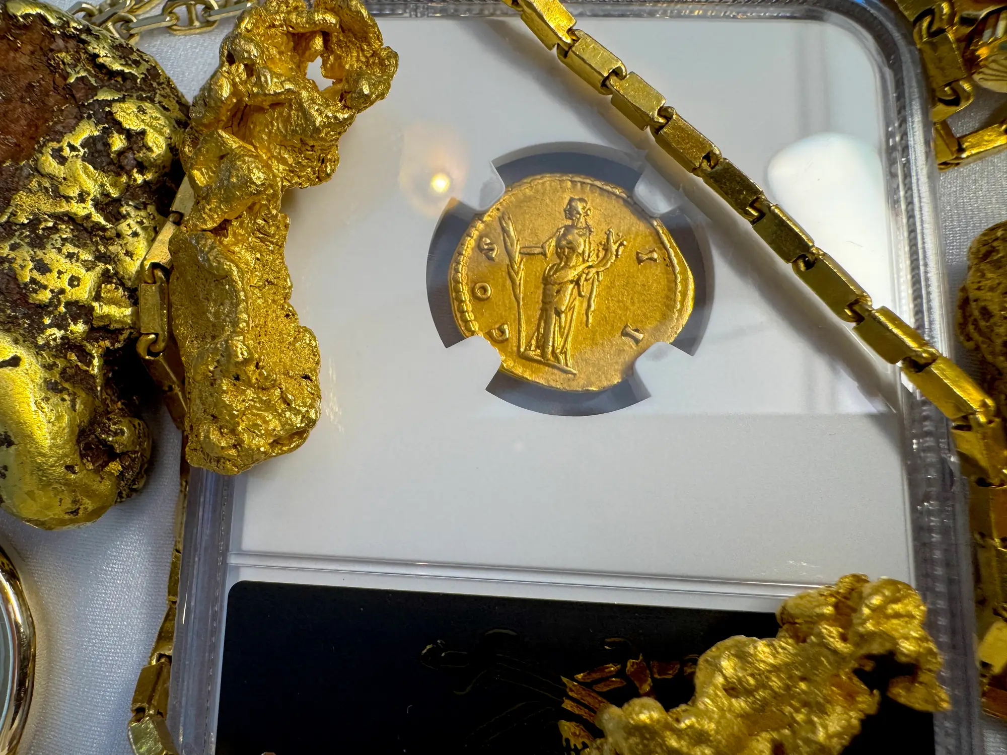 Roman Empire "Marcus Aurelius" 161AD Aureus NGC XF 6