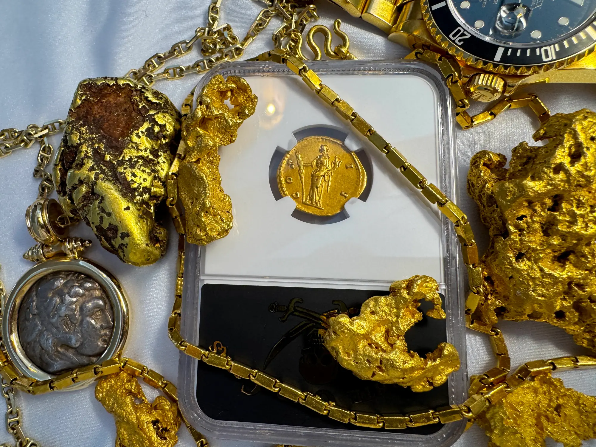 Roman Empire "Marcus Aurelius" 161AD Aureus NGC XF 13