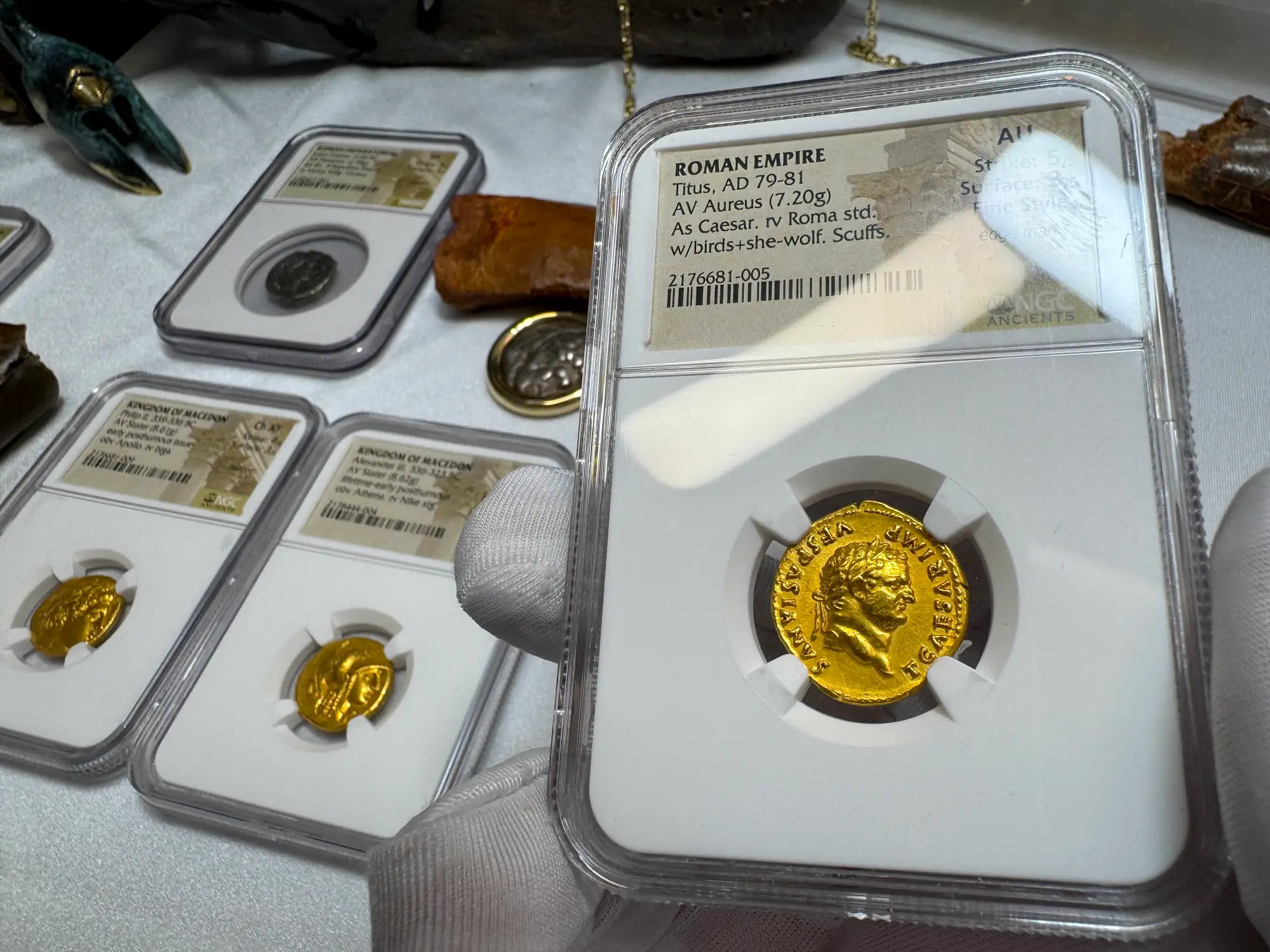 Roman Empire "Titus" 79AD Aureus NGC AU 5x3 Fine Style 30