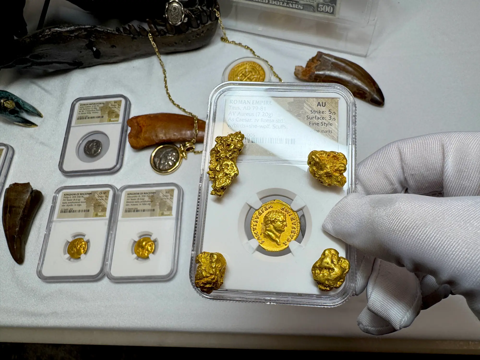 Roman Empire "Titus" 79AD Aureus NGC AU 5x3 Fine Style 12