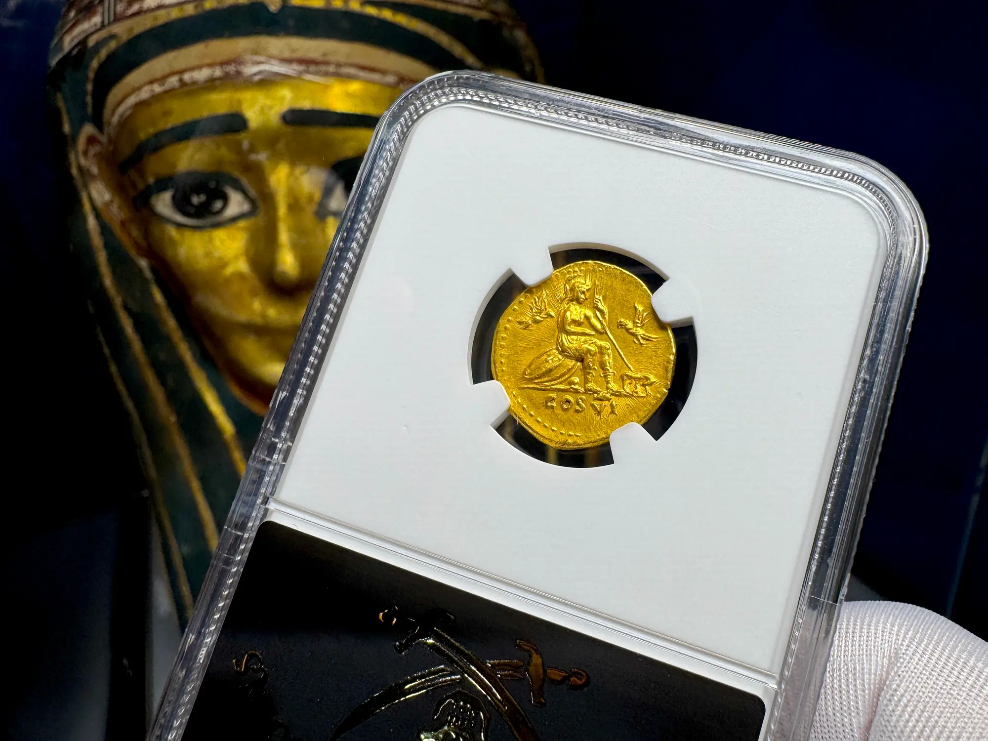 Roman Empire "Titus" 79AD Aureus NGC AU 5x3 Fine Style 36