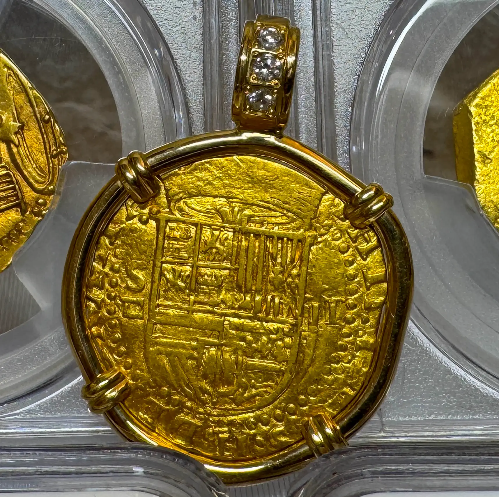 Spain 2 Escudos 1556-98 Diamond Bail 