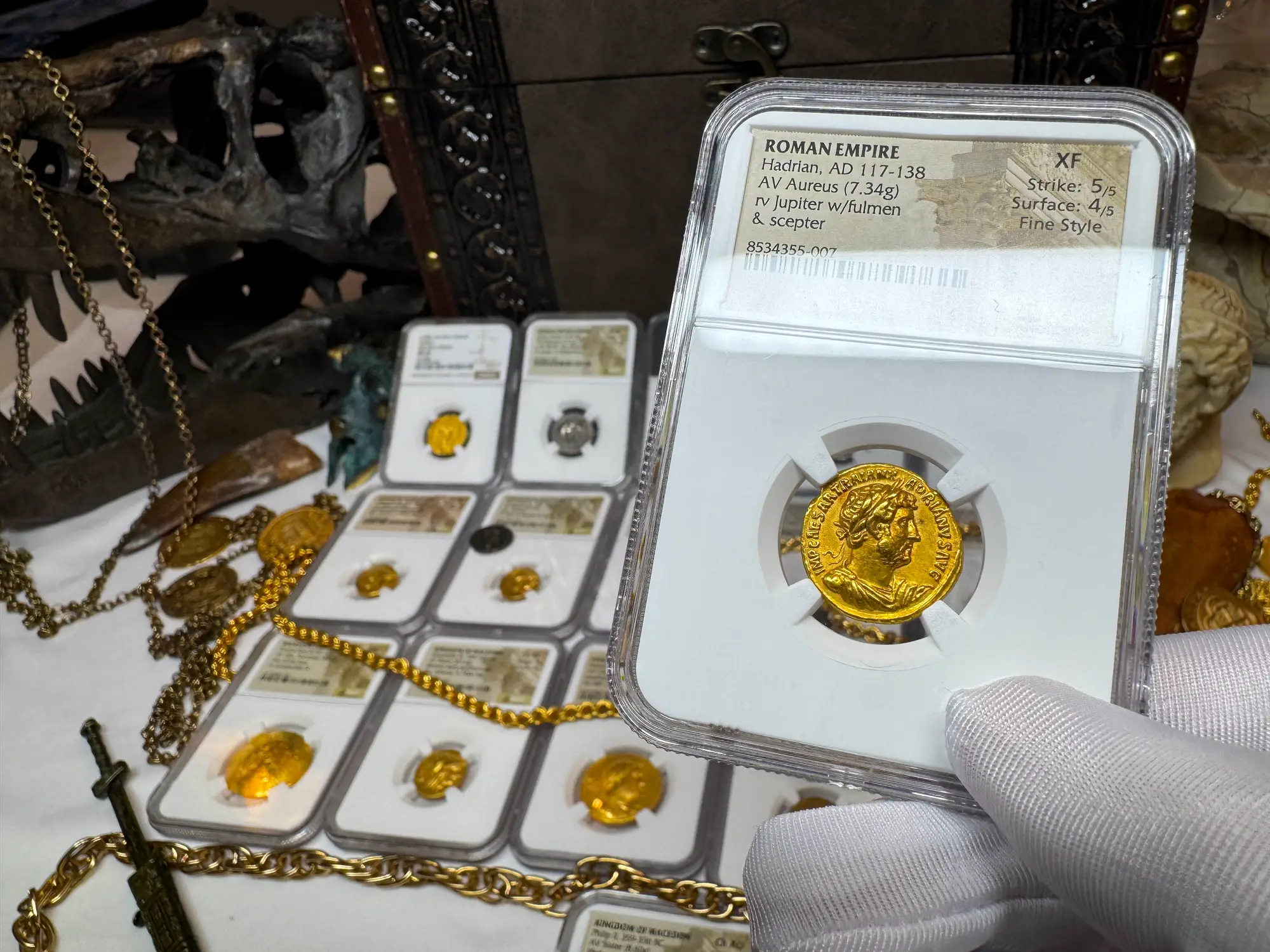 Roman Empire "Hadrian" Aureus NGC XF 27