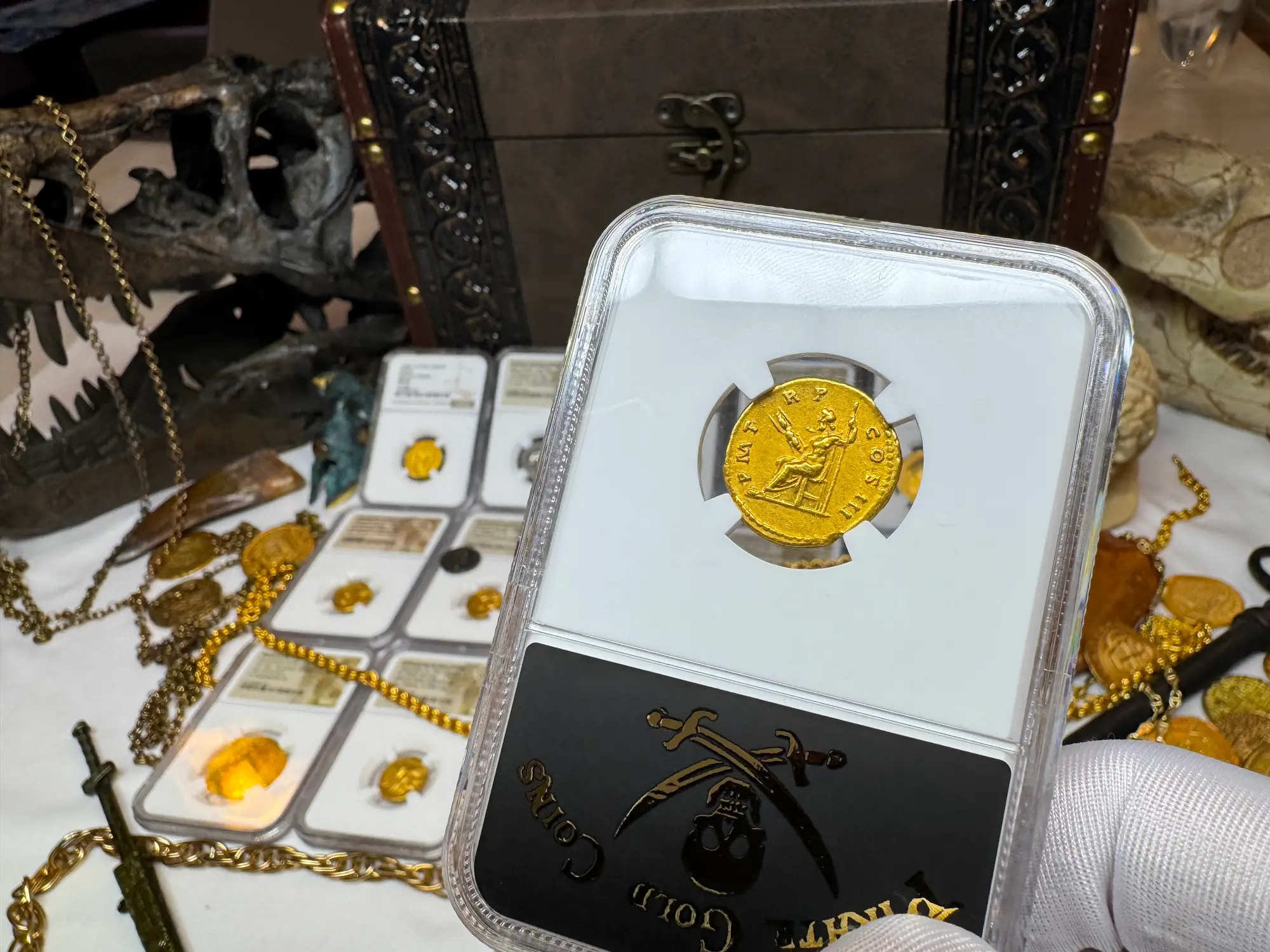 Roman Empire "Hadrian" Aureus NGC XF 9