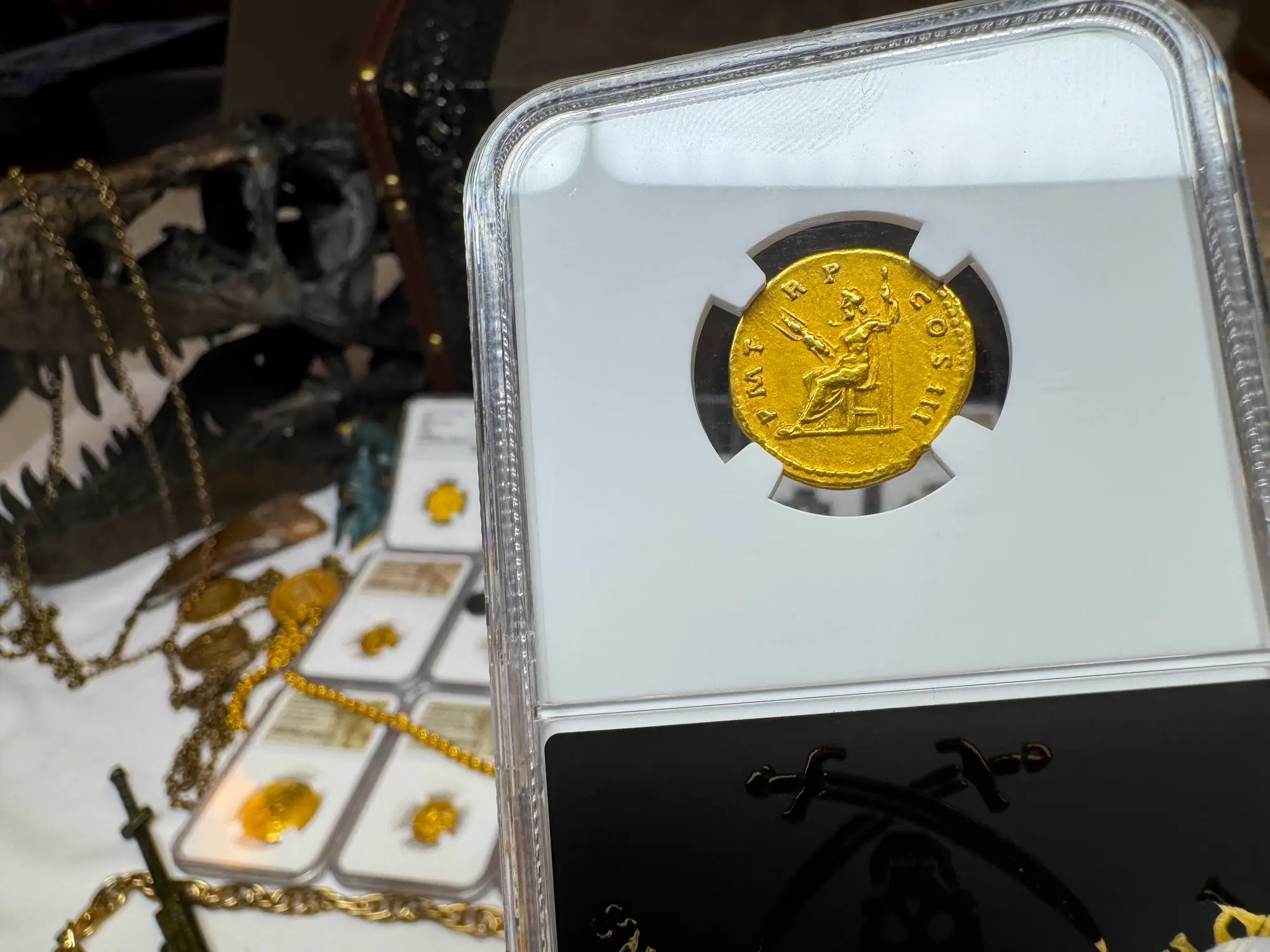 Roman Empire "Hadrian" Aureus NGC XF 12