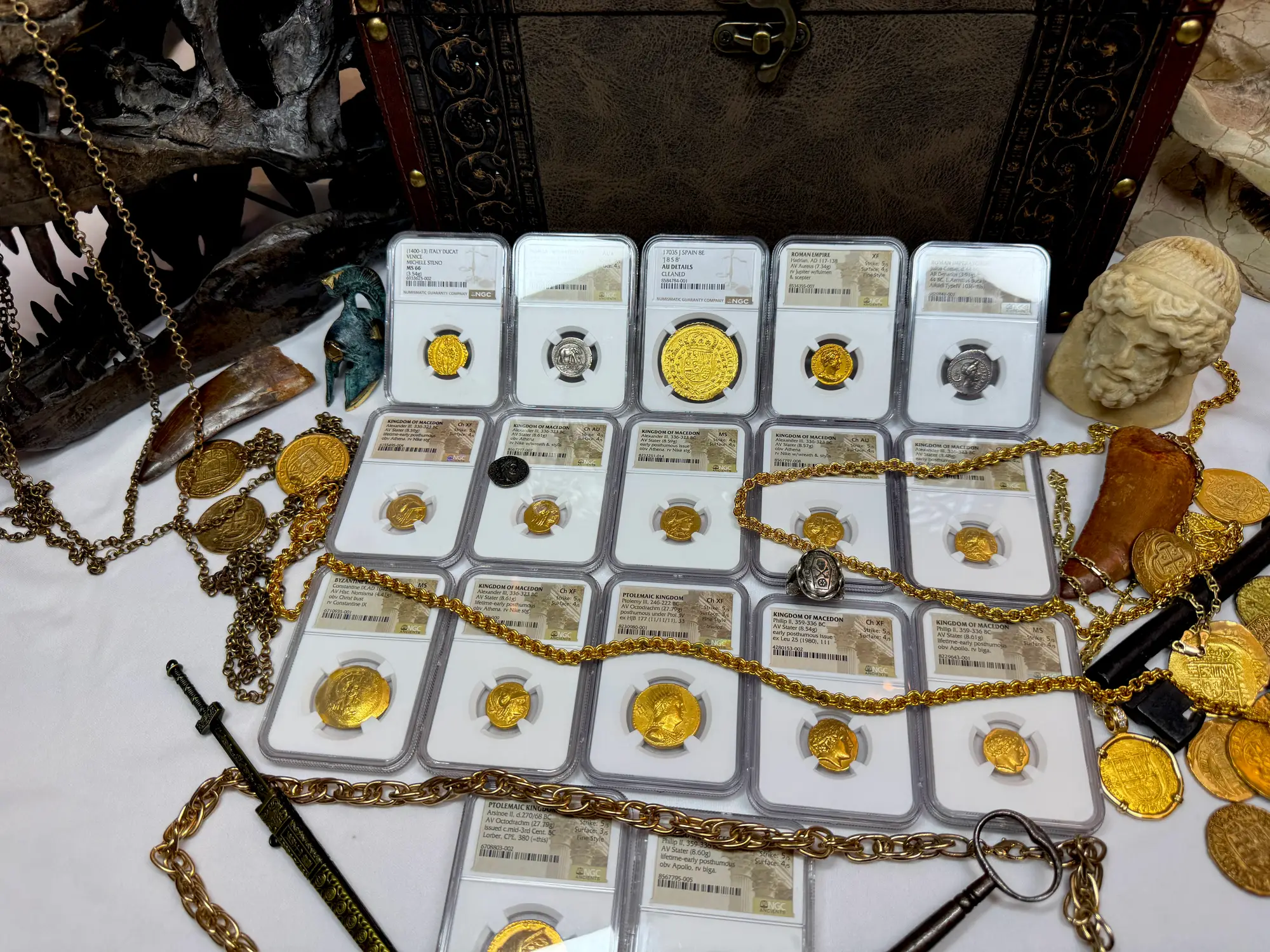 Roman Empire "Hadrian" Aureus NGC XF 16