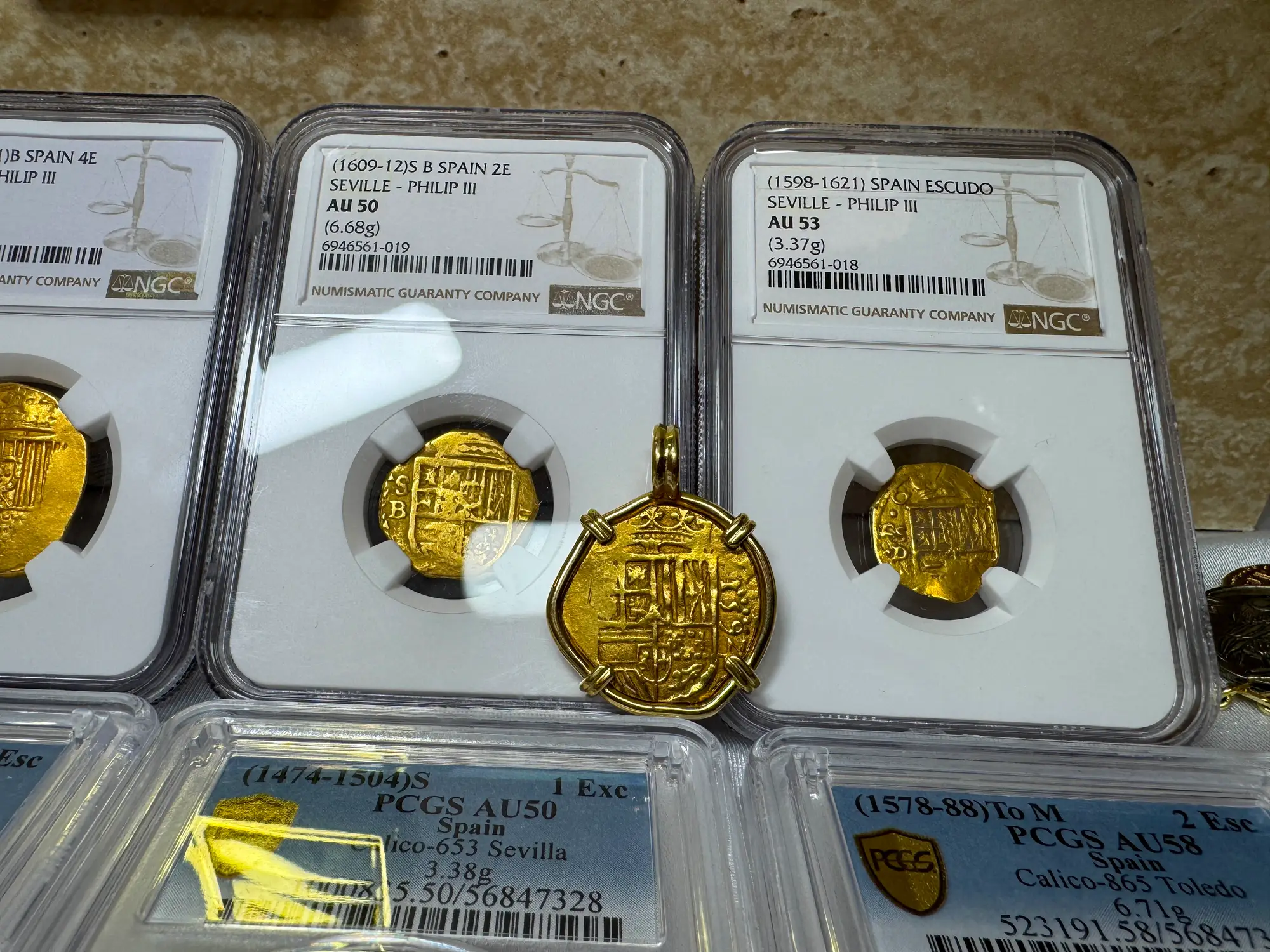 Spain 2 Escudos 1594 Dated! Pendant 18kt 21