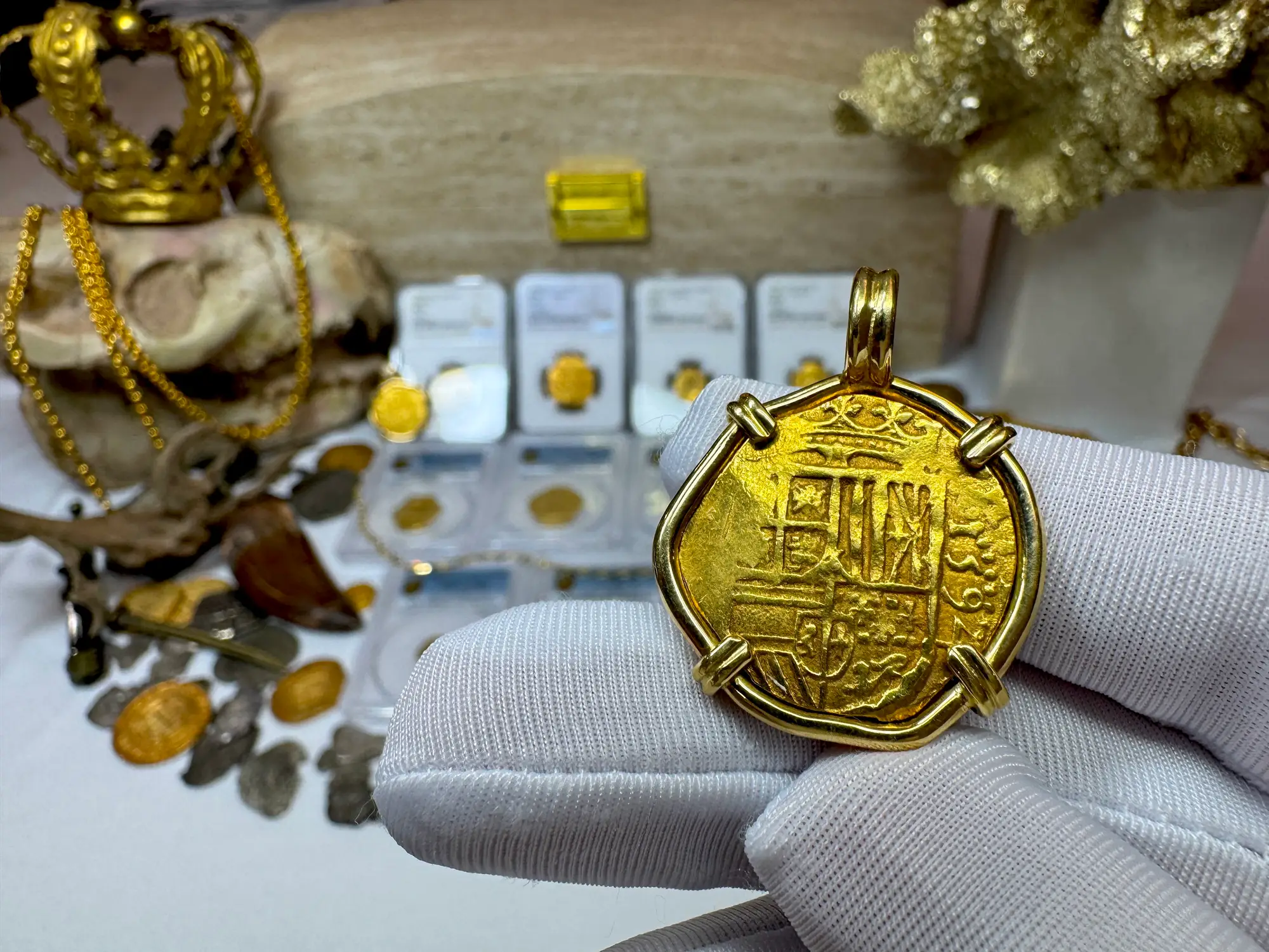 Spain 2 Escudos 1594 Dated! Pendant 18kt 2