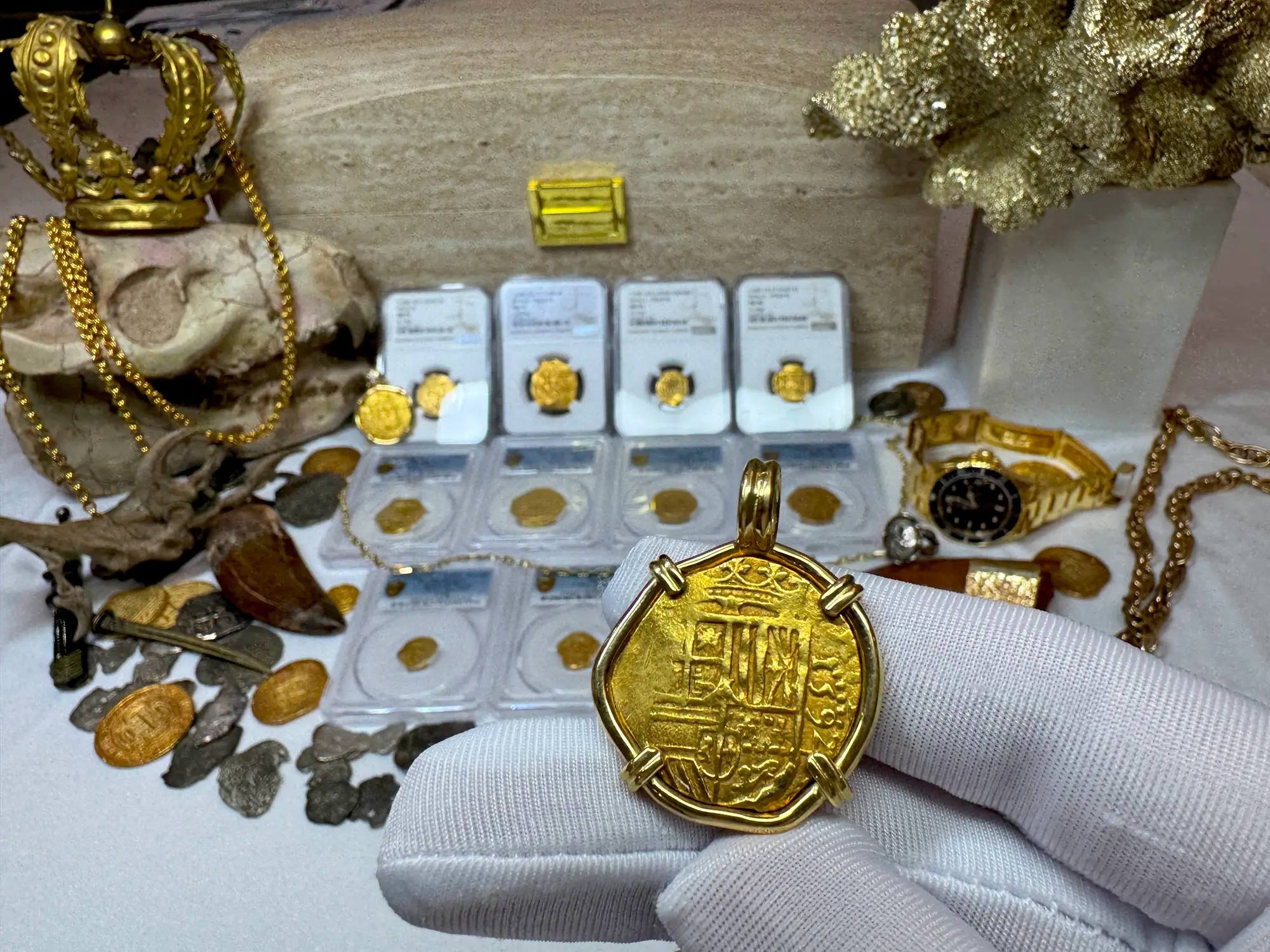 Spain 2 Escudos 1594 Dated! Pendant 18kt 4