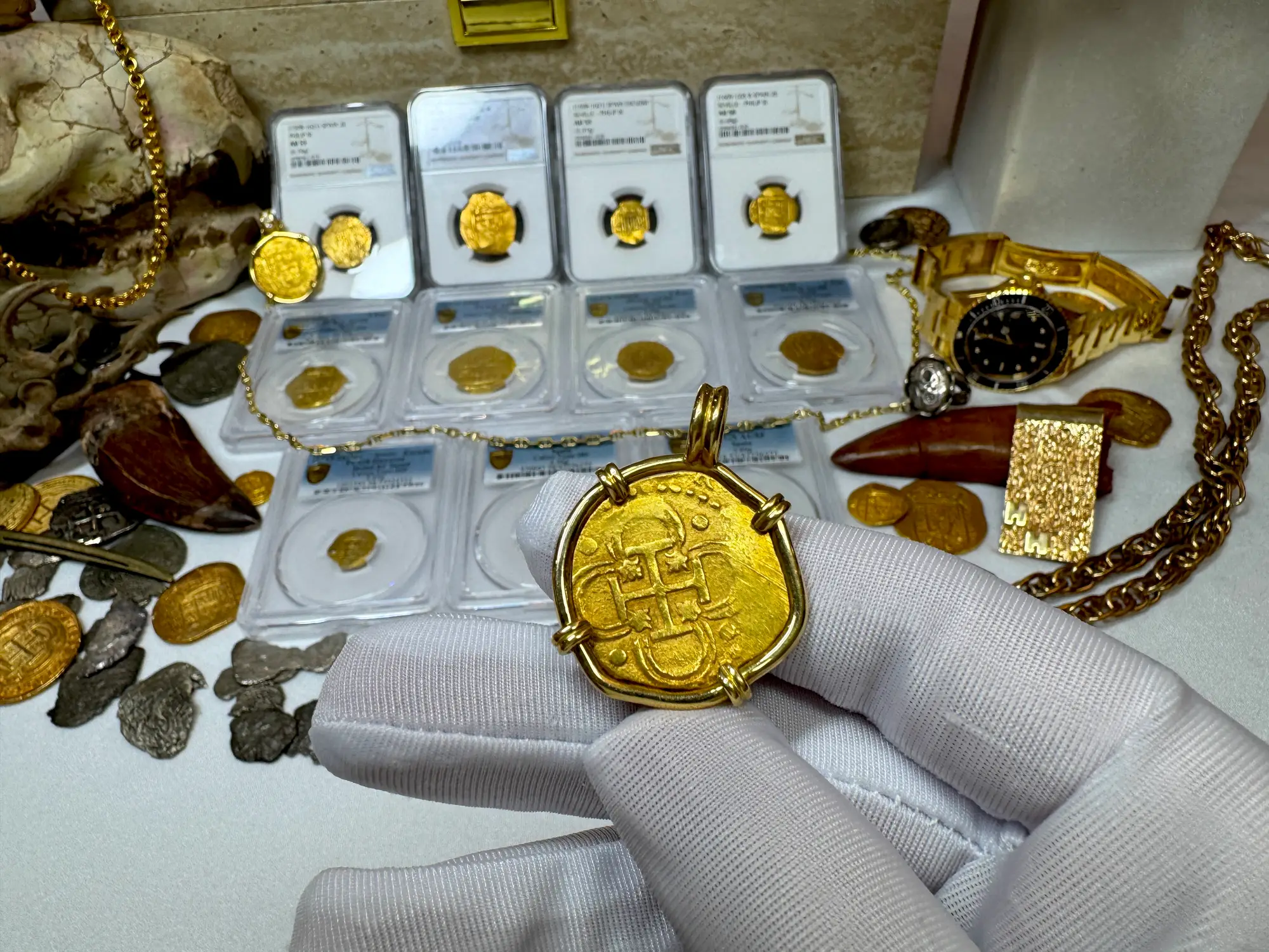 Spain 2 Escudos 1594 Dated! Pendant 18kt 7