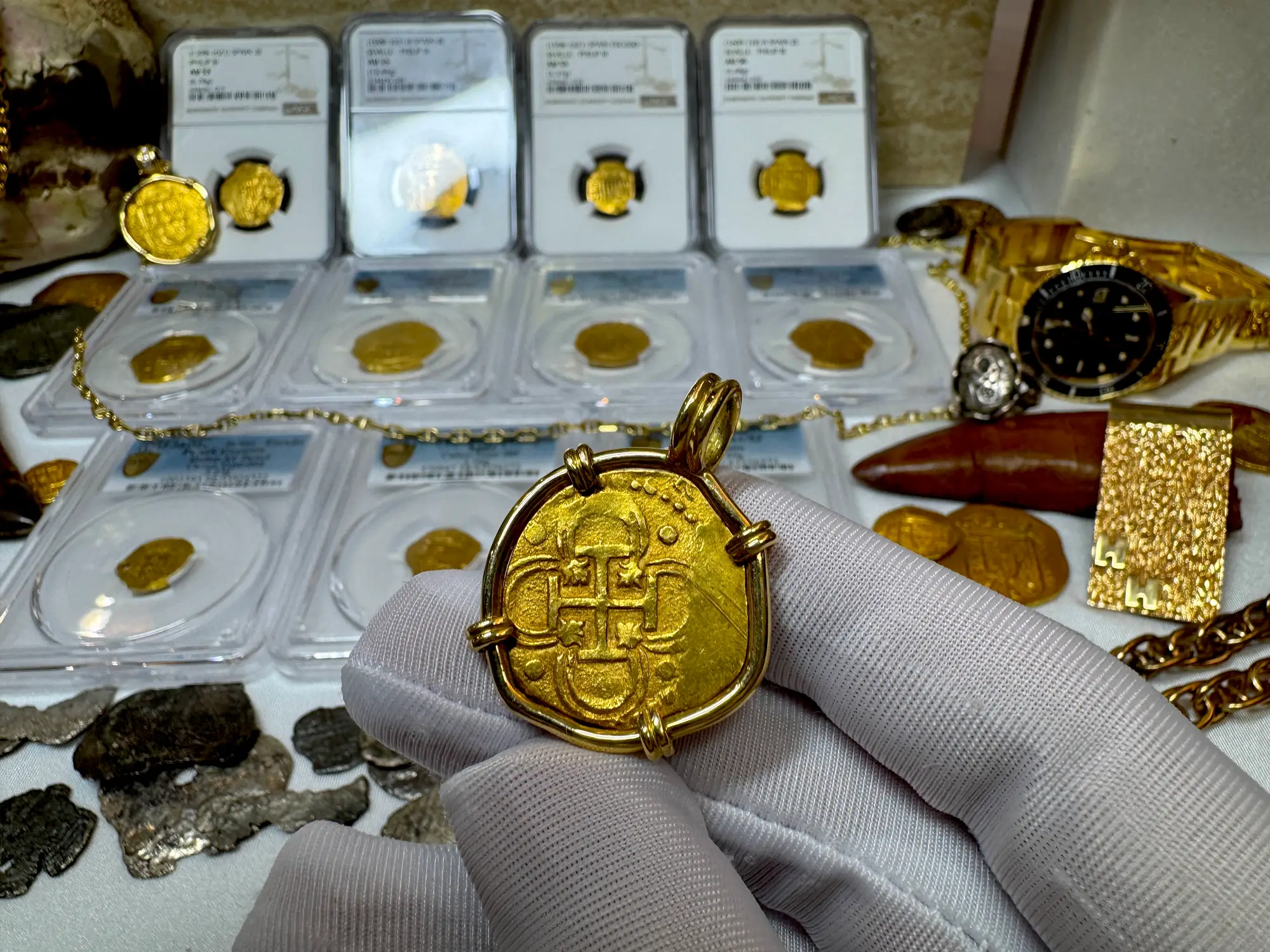 Spain 2 Escudos 1594 Dated! Pendant 18kt 19