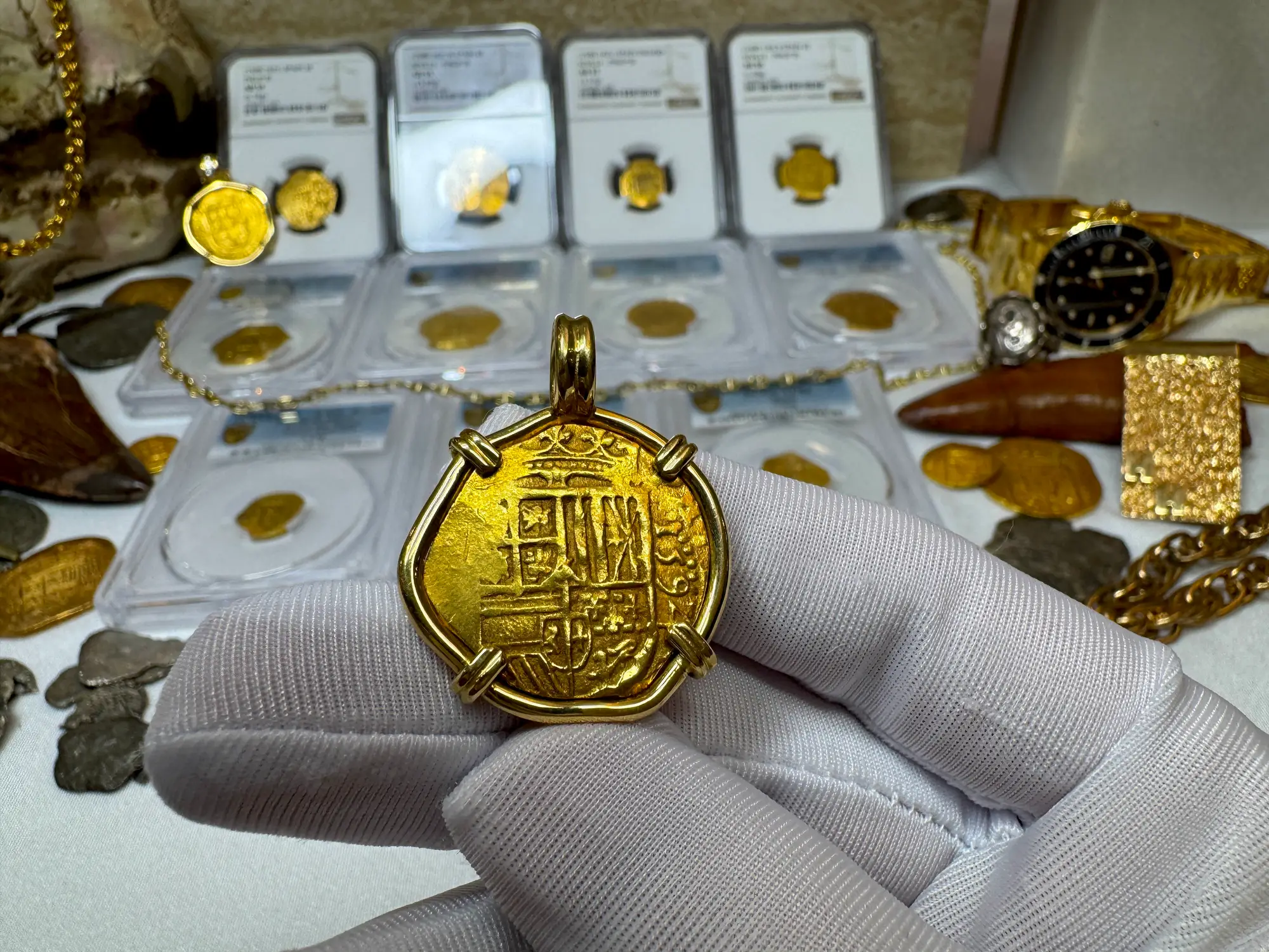 Spain 2 Escudos 1594 Dated! Pendant 18kt 24