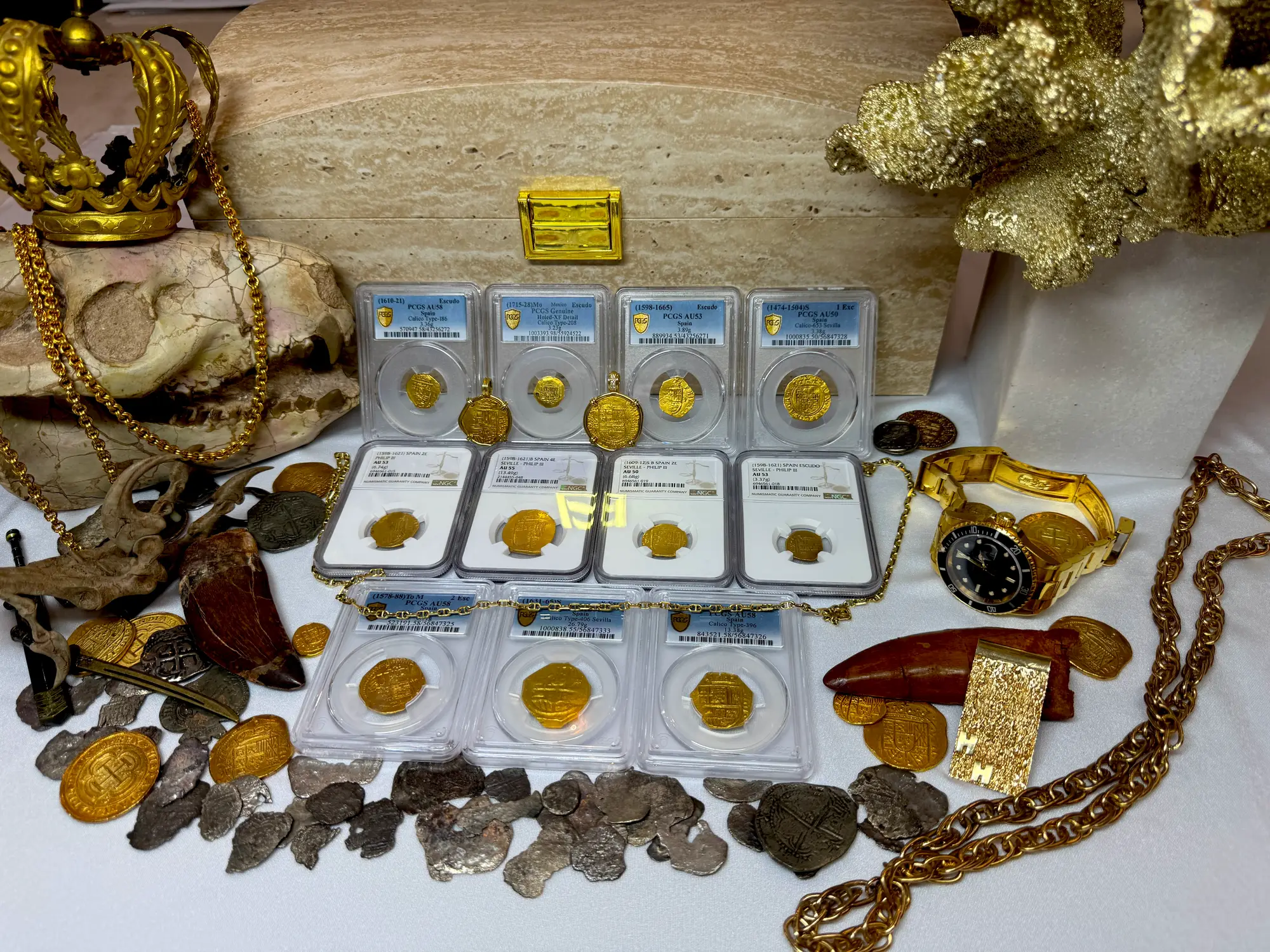 Mexico 1 Escudo 1715-28 "Perfect Pendant Piece" PCGS 28