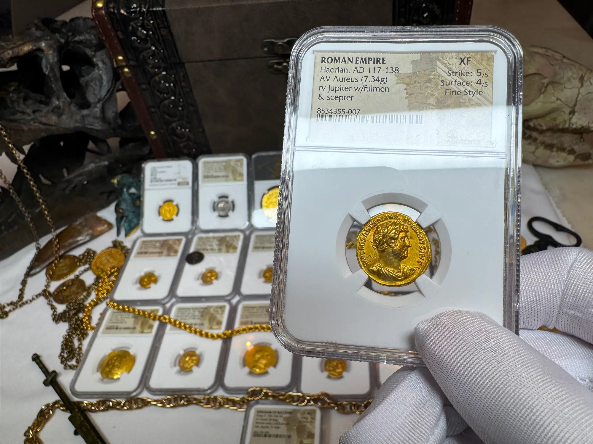 Roman Empire "Hadrian" Aureus NGC XF 5x4 8