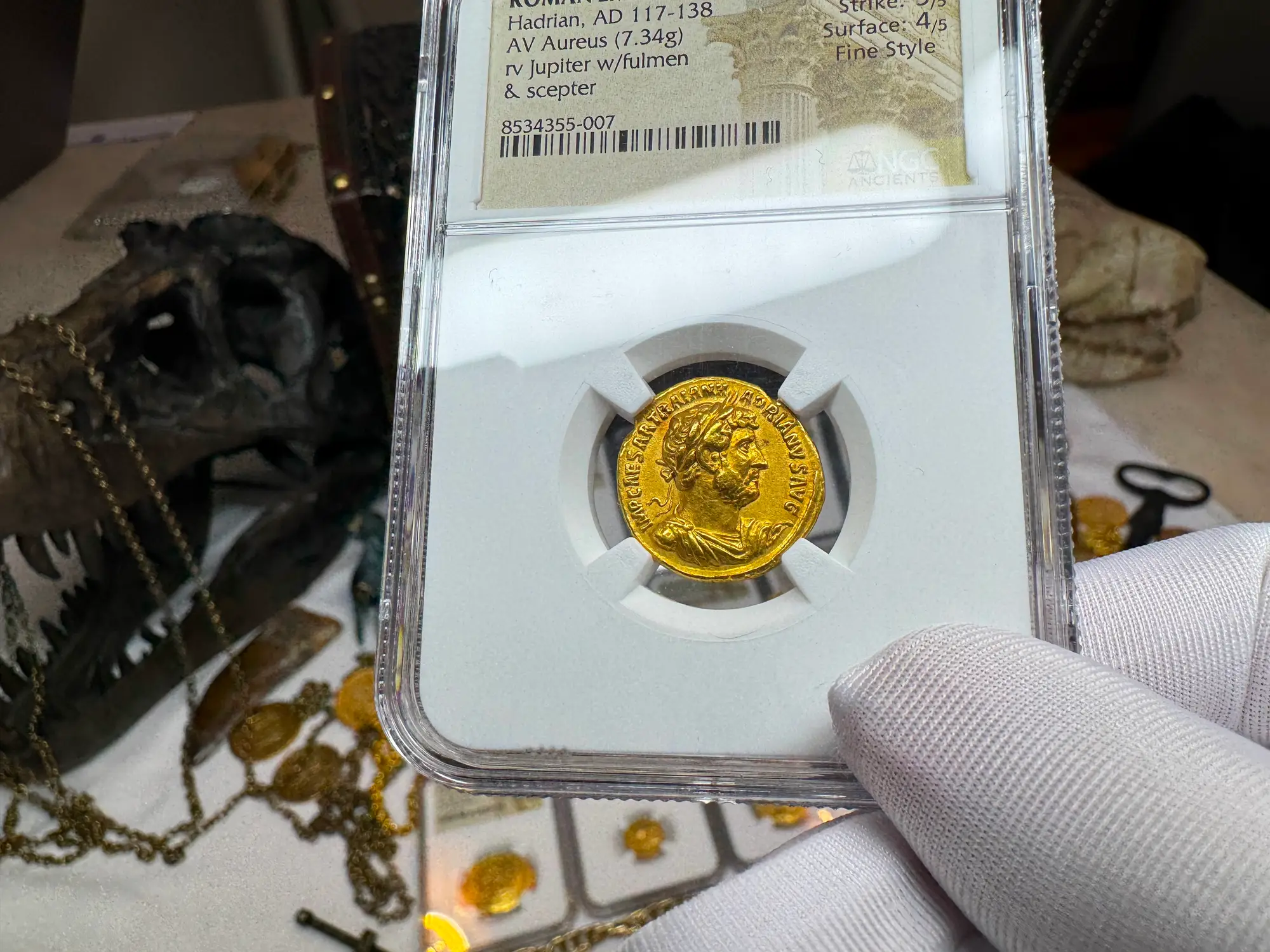 Roman Empire "Hadrian" Aureus NGC XF 5x4 9