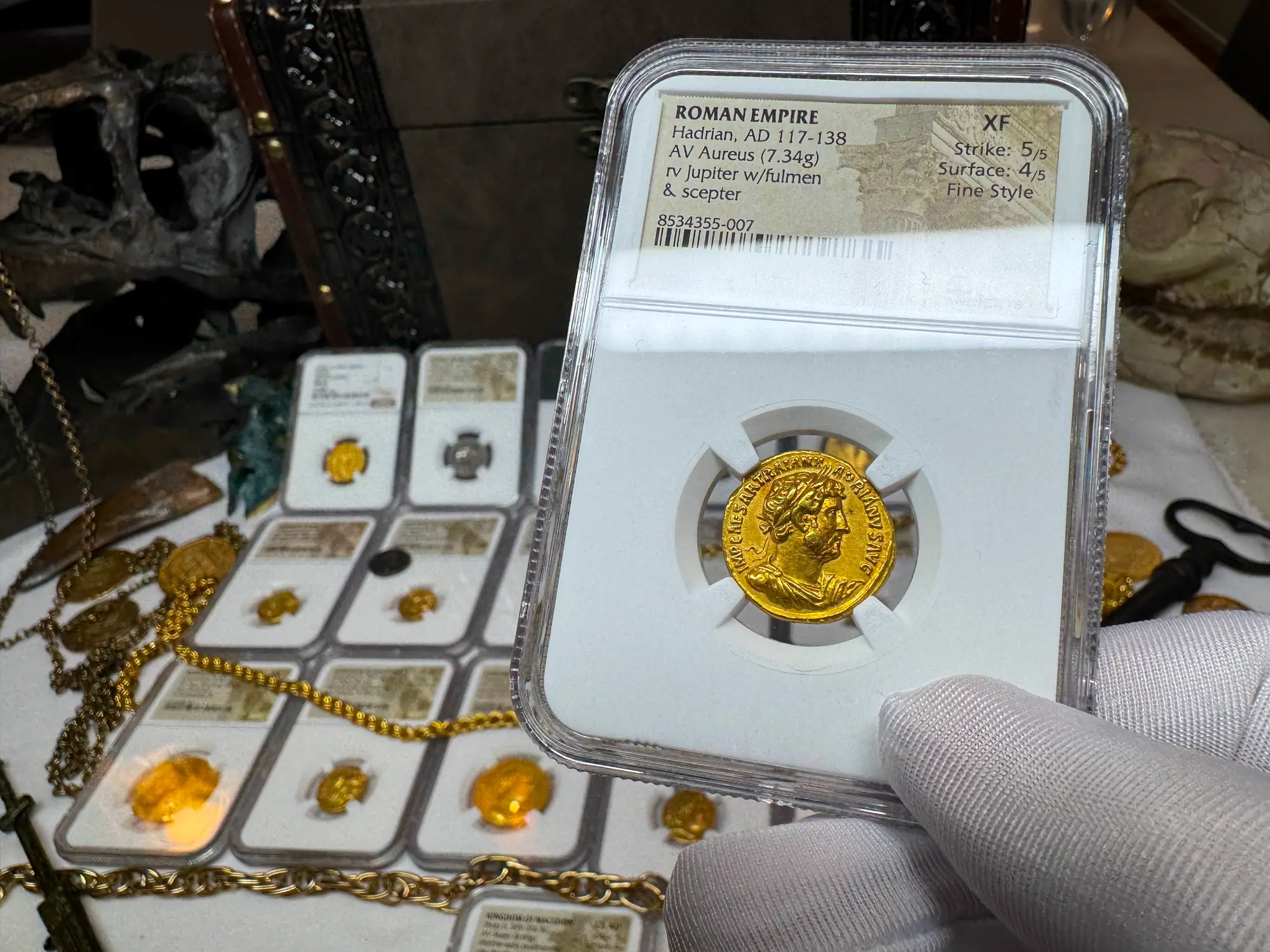 Roman Empire "Hadrian" Aureus NGC XF 5x4 11
