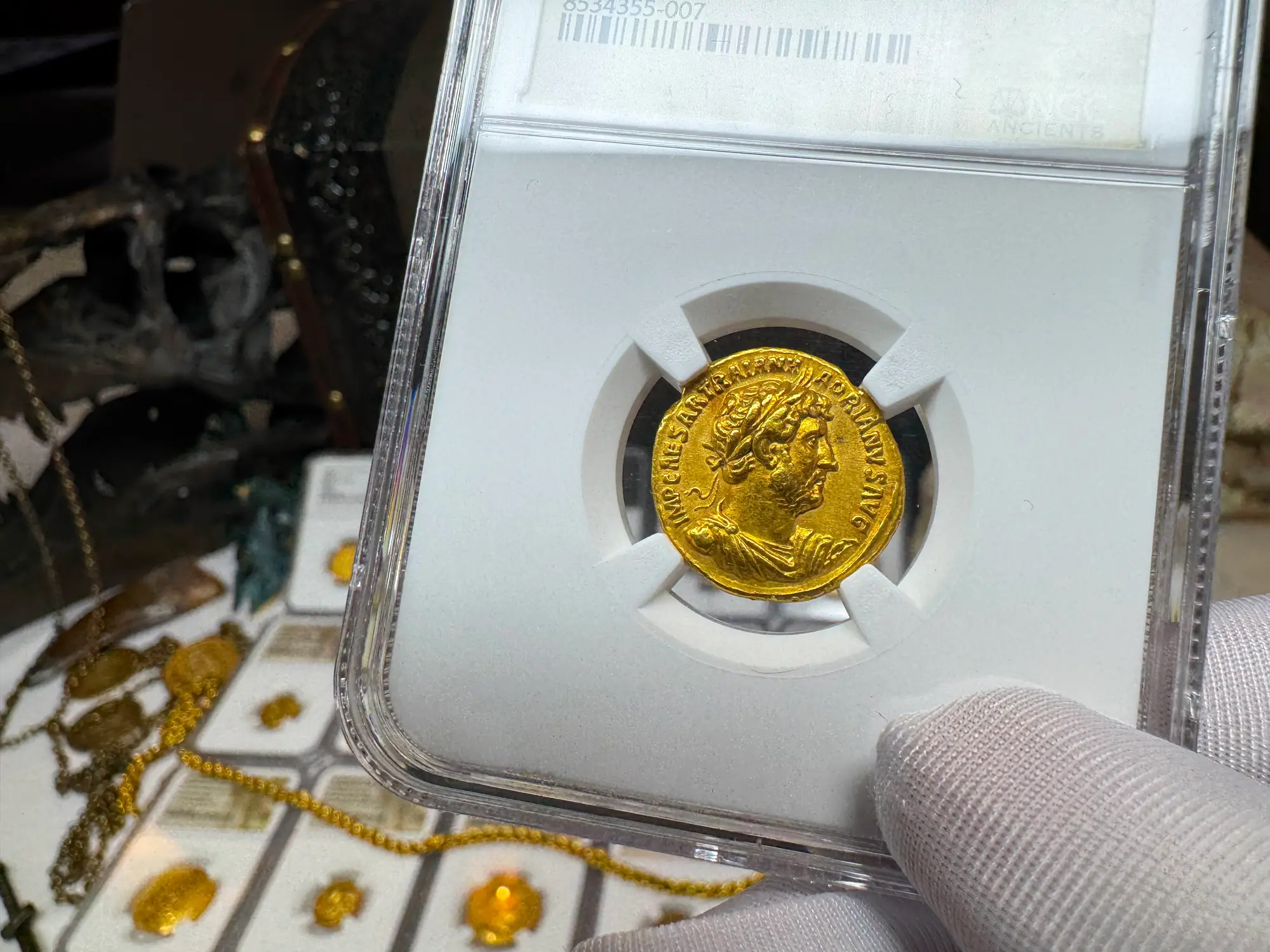 Roman Empire "Hadrian" Aureus NGC XF 5x4 12