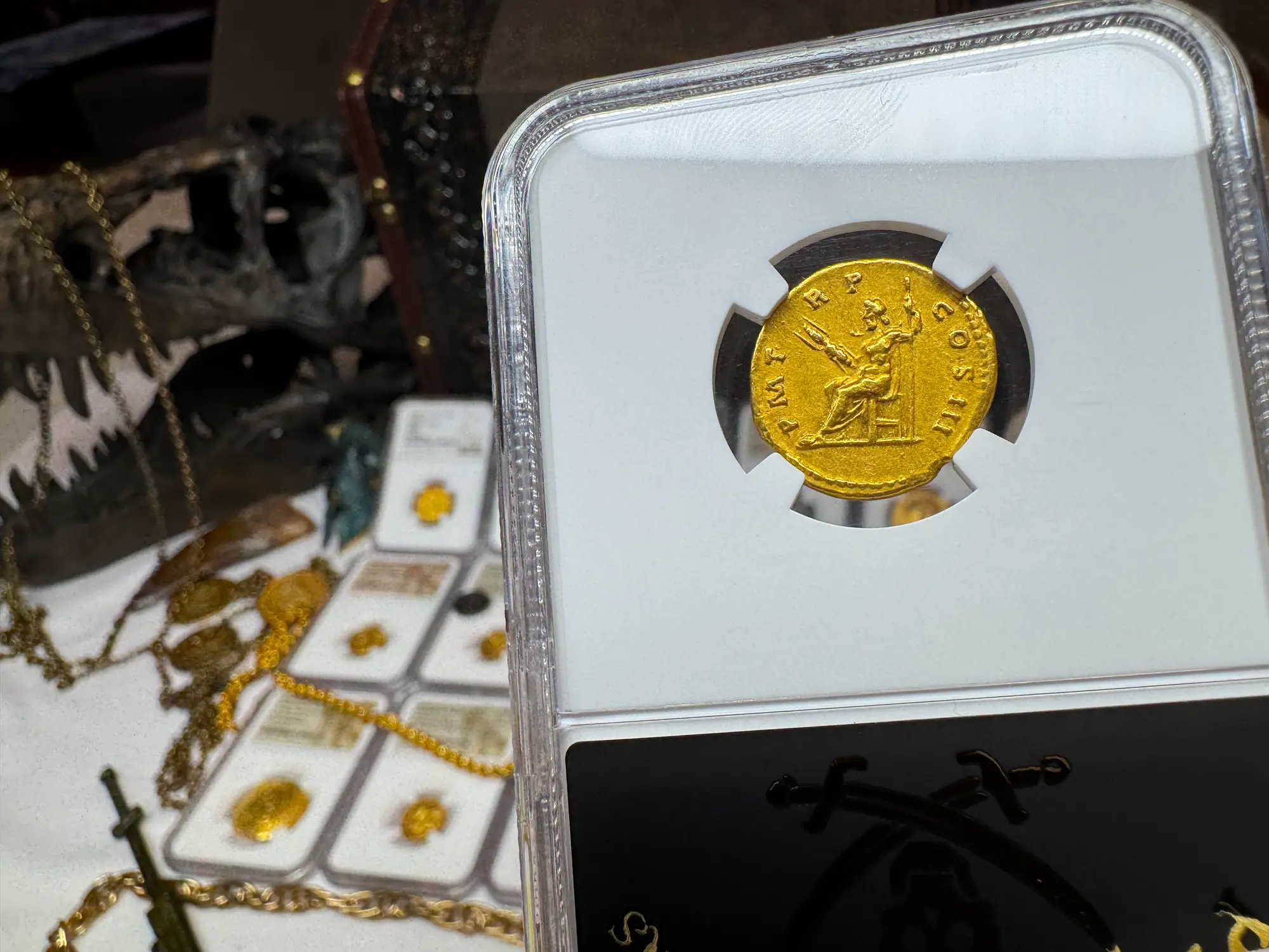 Roman Empire "Hadrian" Aureus NGC XF 5x4 14