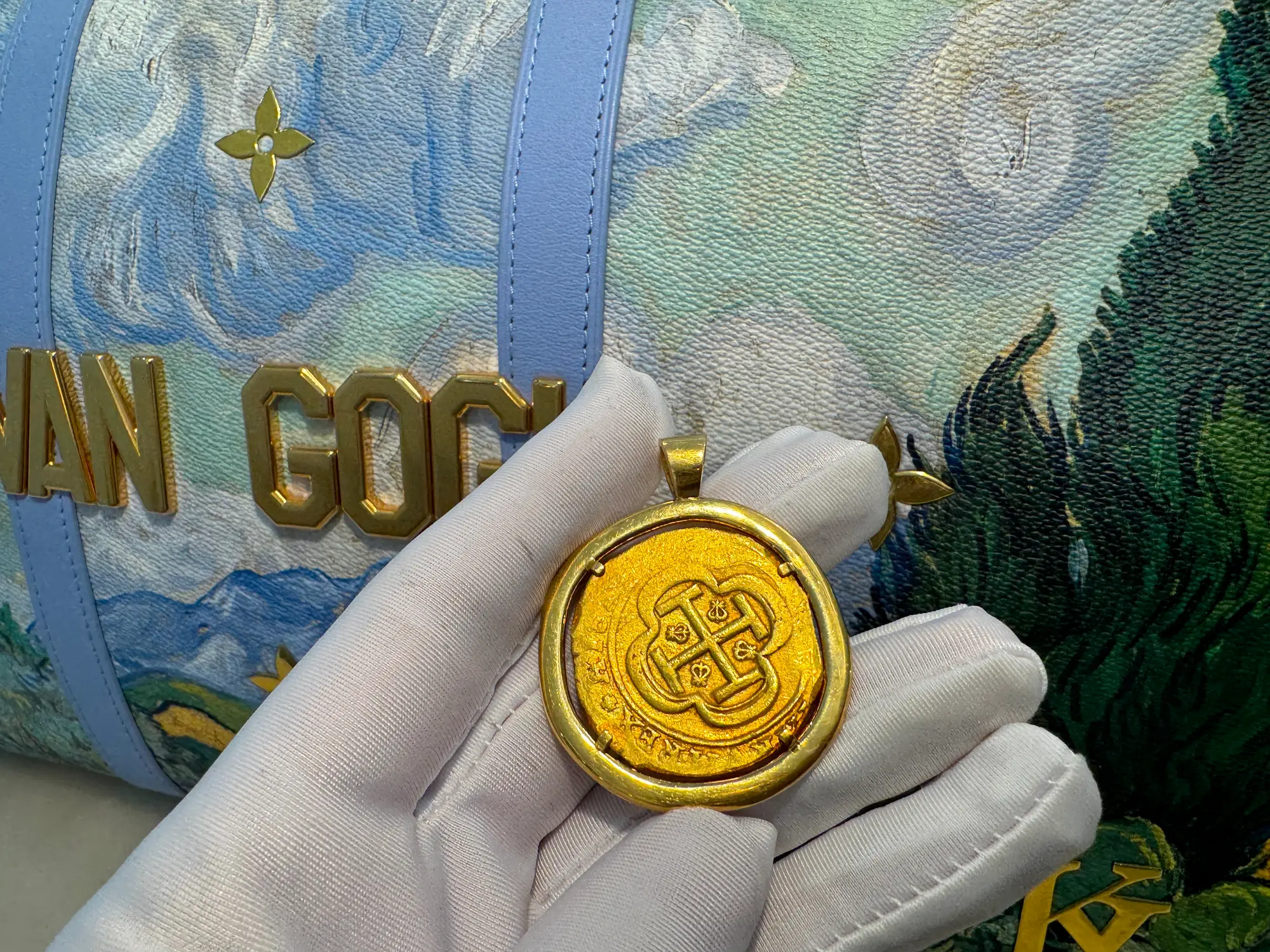 Mexico 8 Escudos 1714 "Philip V" Pendant 14