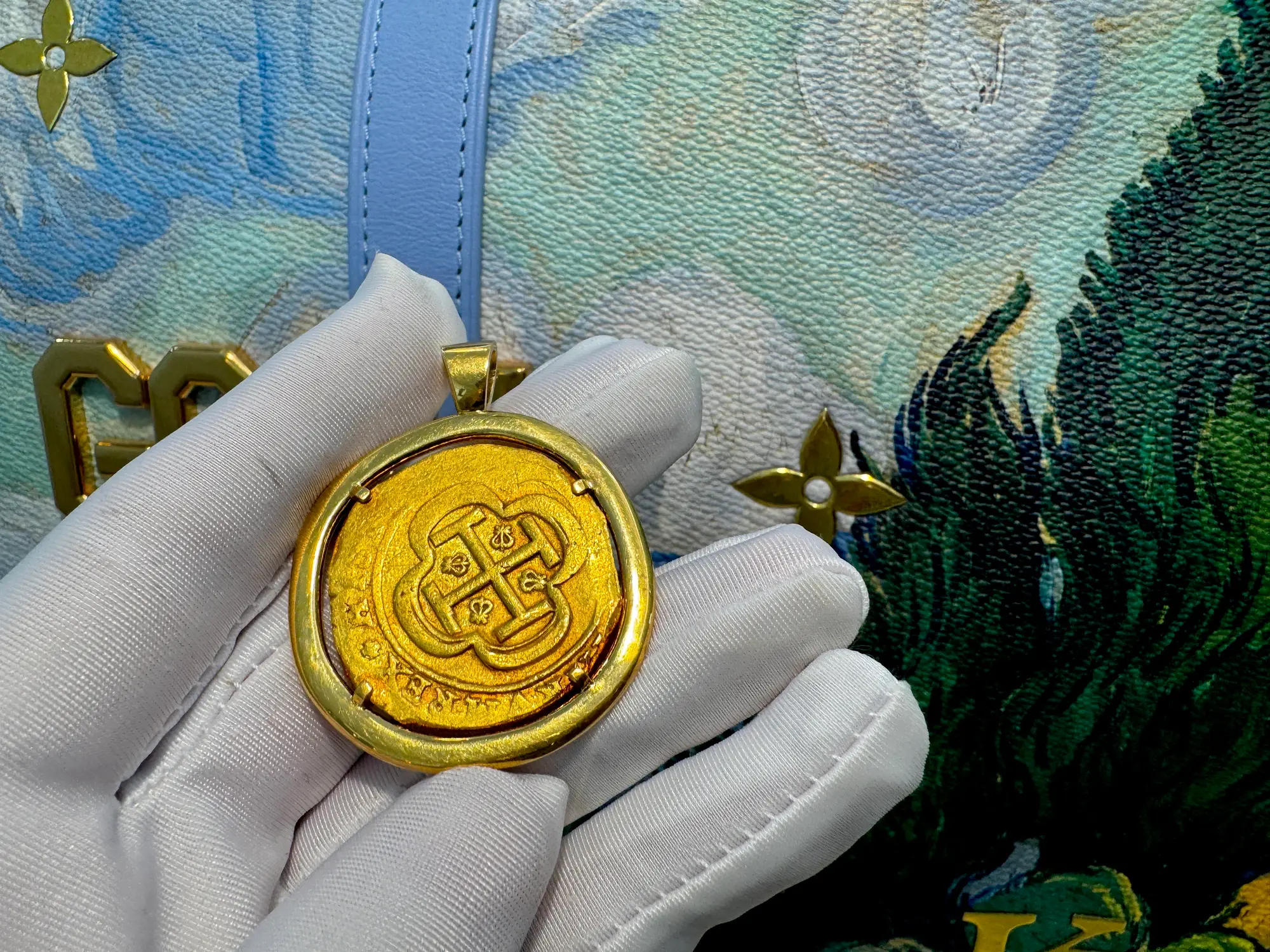 Mexico 8 Escudos 1714 "Philip V" Pendant 15