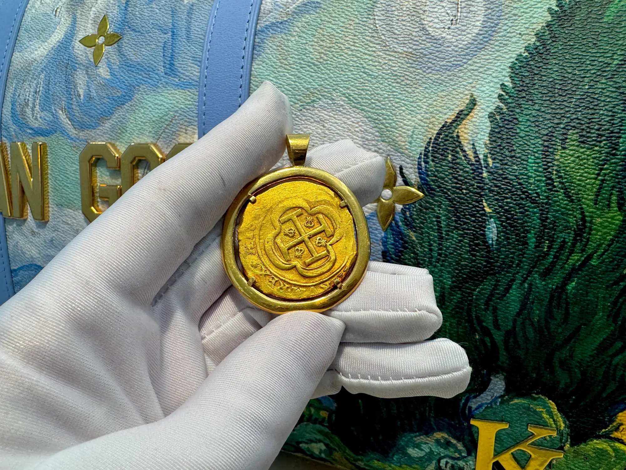 Mexico 8 Escudos 1714 "Philip V" Pendant 16